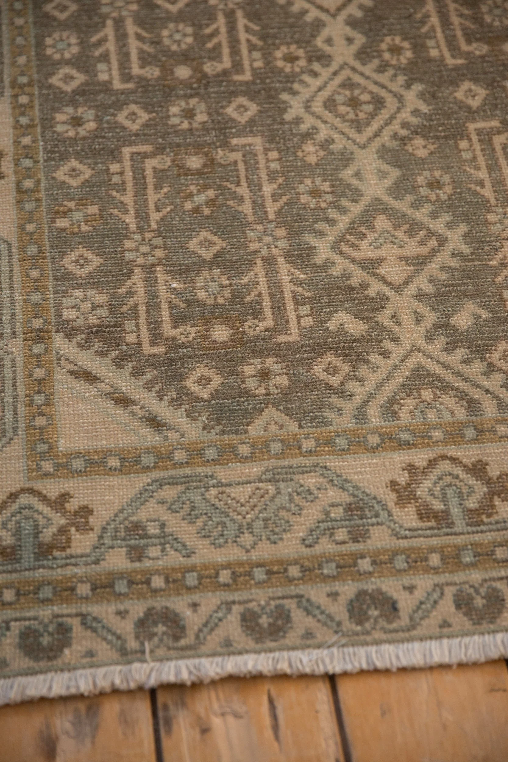 3.5x6 Vintage Distressed Hamadan Rug - Image 9
