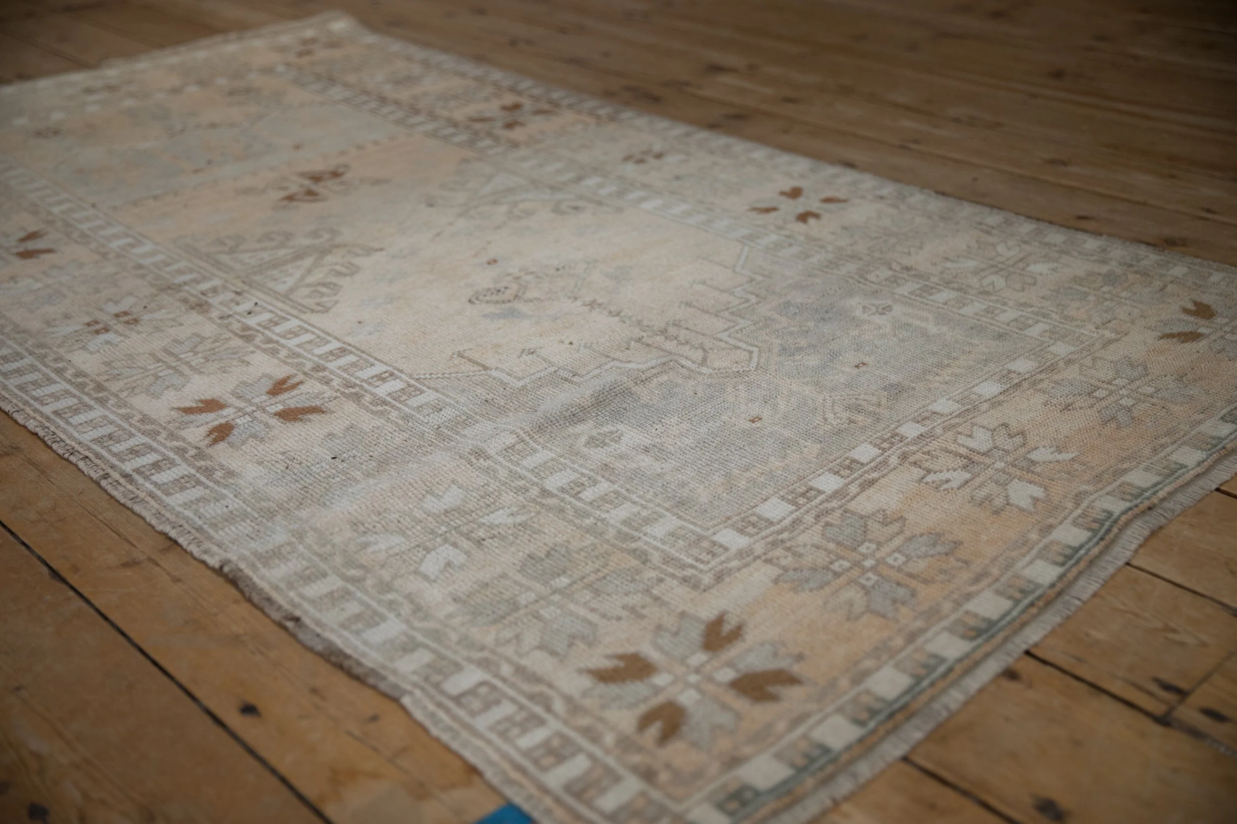 3.5x6 Vintage Distressed Oushak Rug - Image 3