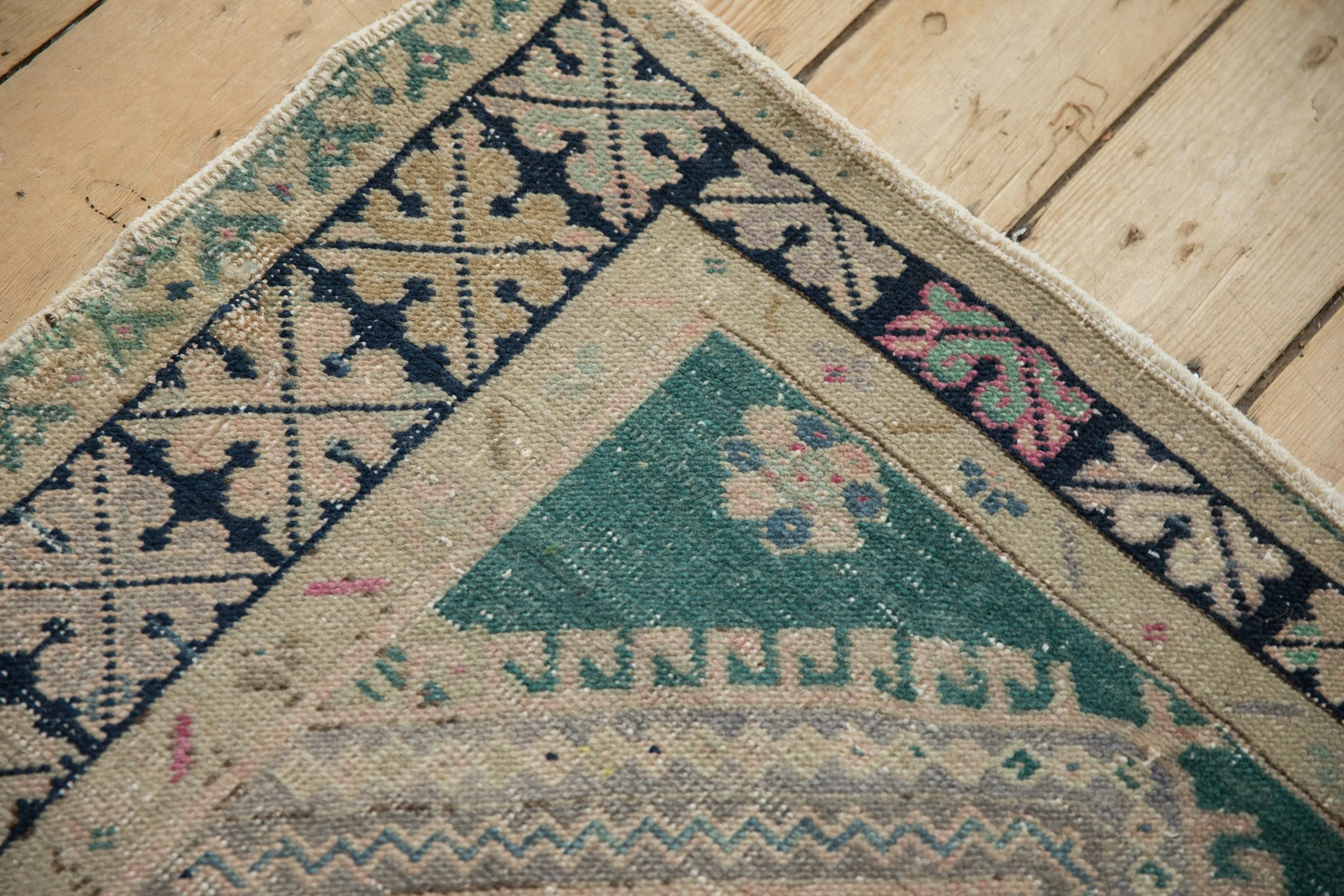 3.5x6 Vintage Distressed Oushak Rug - Image 4