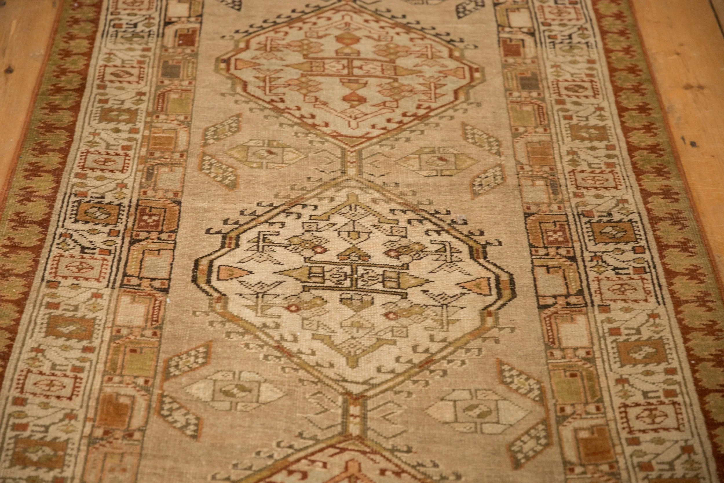 3.5x8.5 Vintage Distressed Serab Rug Runner - Image 6
