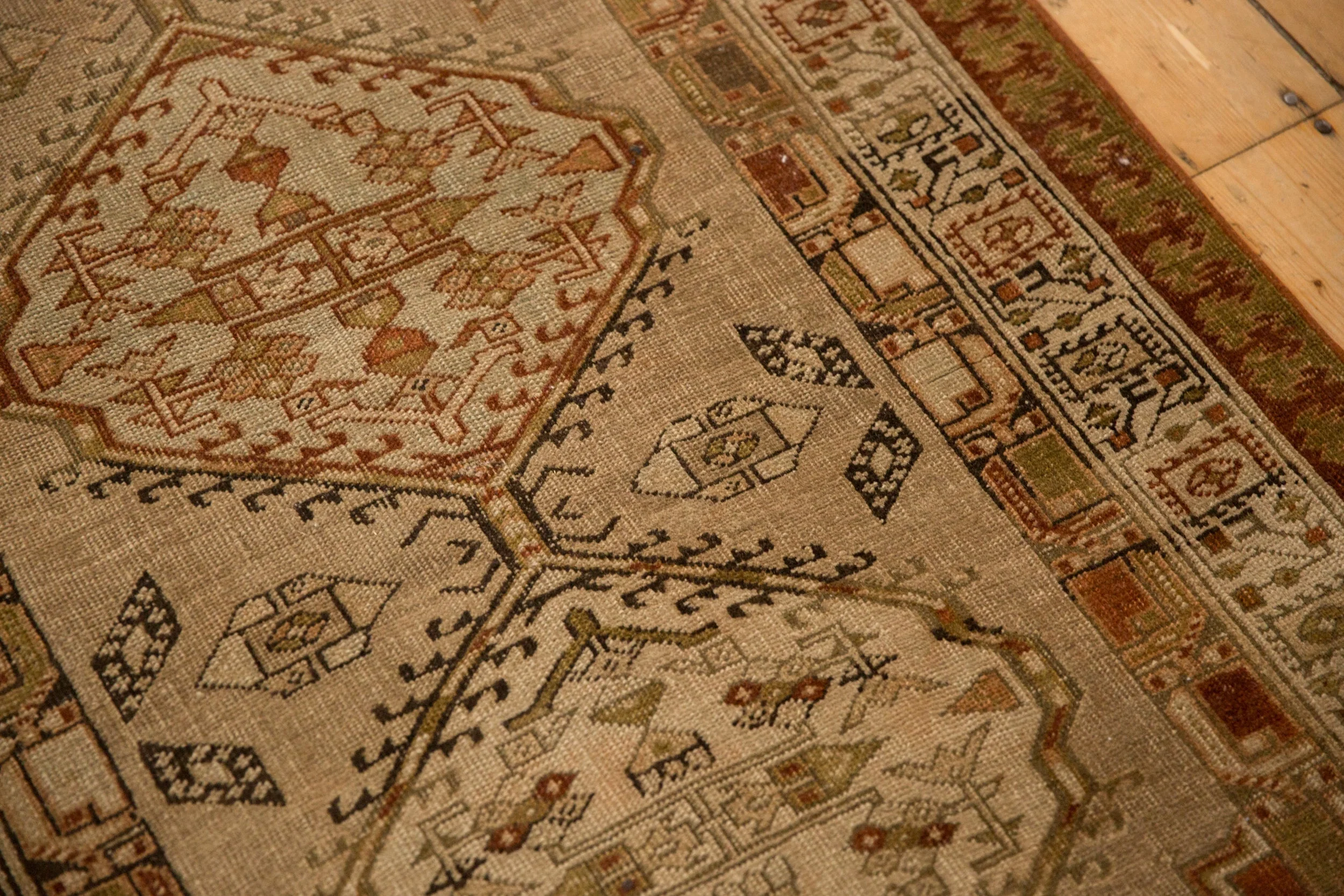 3.5x8.5 Vintage Distressed Serab Rug Runner - Image 9