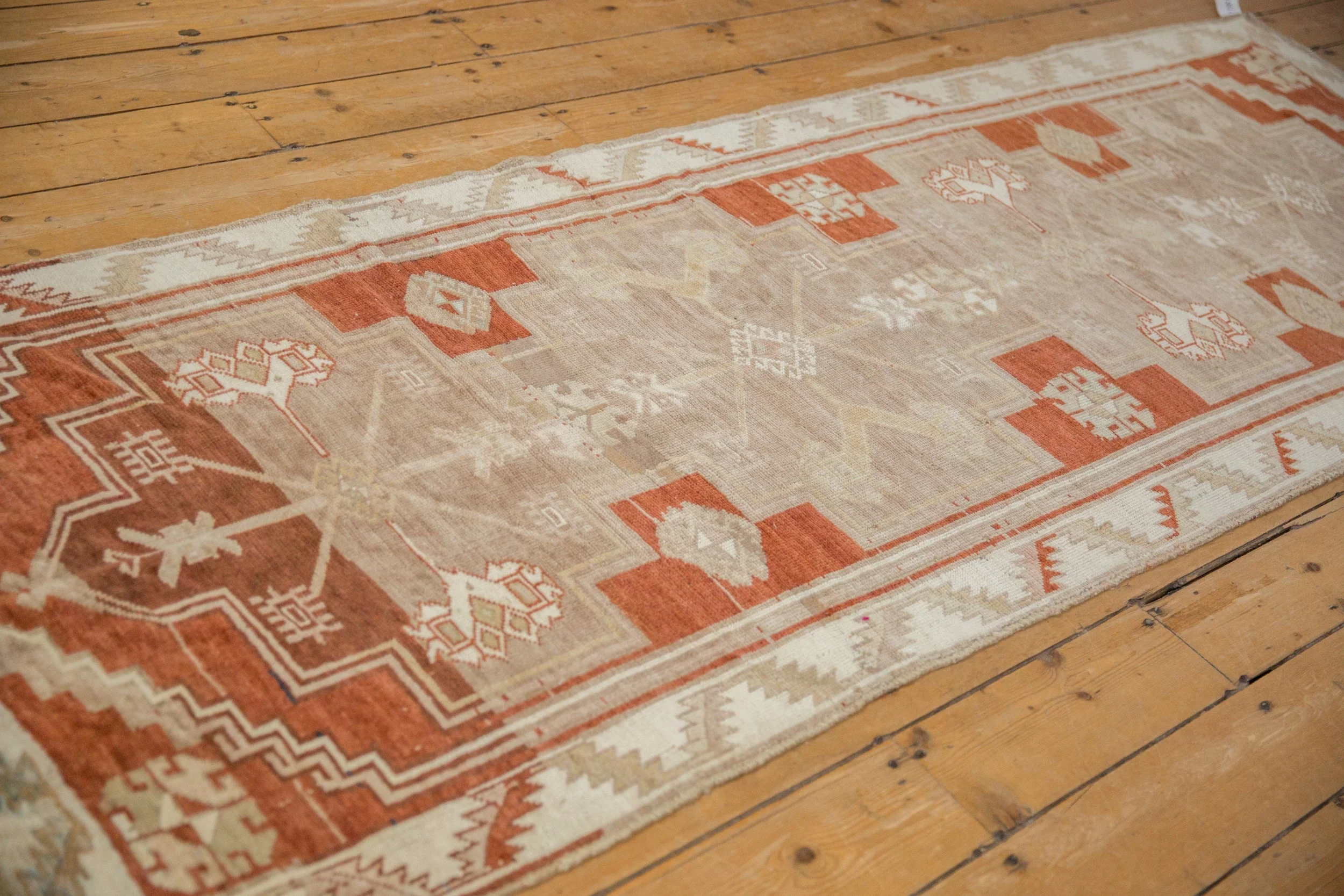 3.5x9.5 Vintage Distressed Kars Rug Runner - Image 4