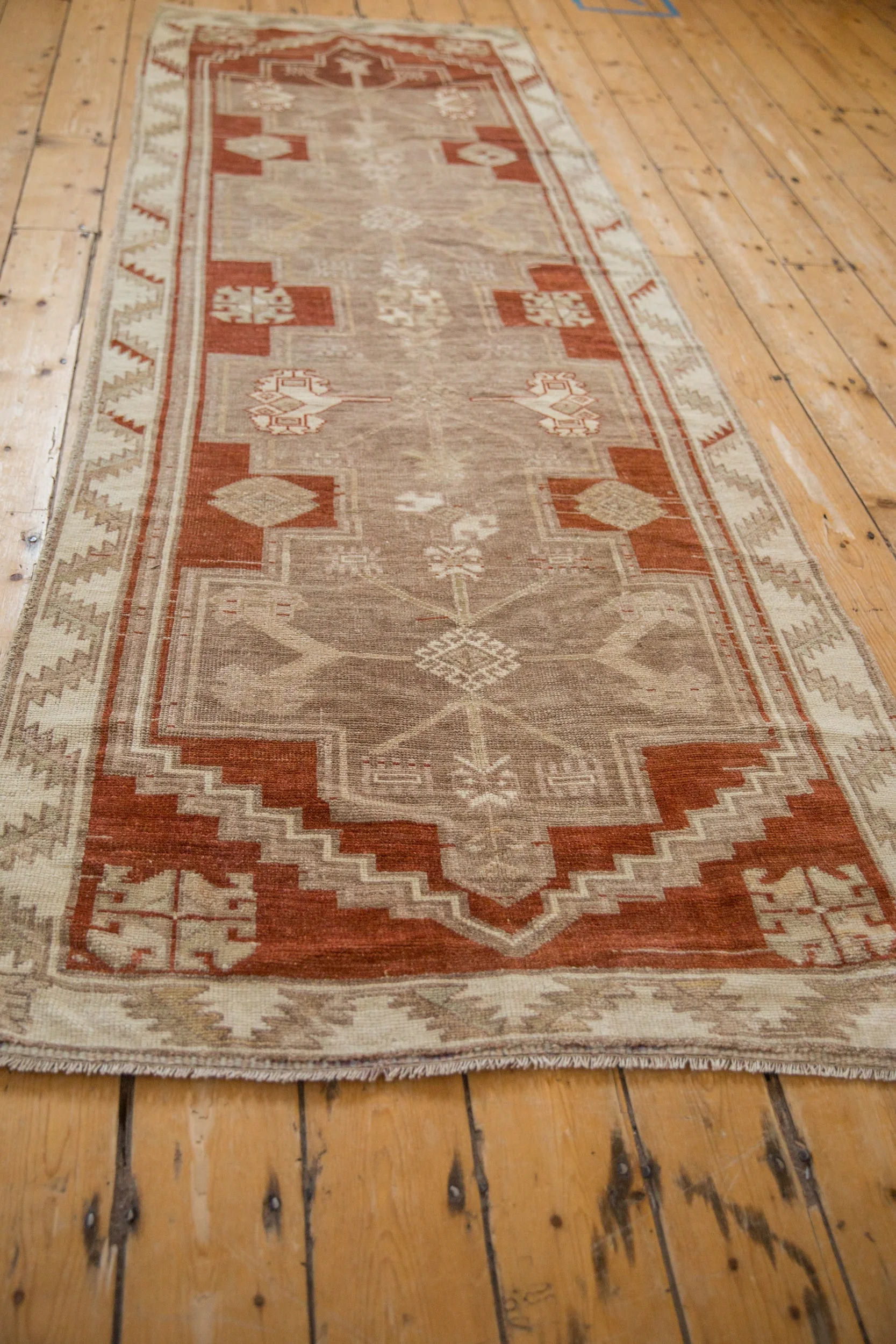 3.5x9.5 Vintage Distressed Kars Rug Runner - Image 5