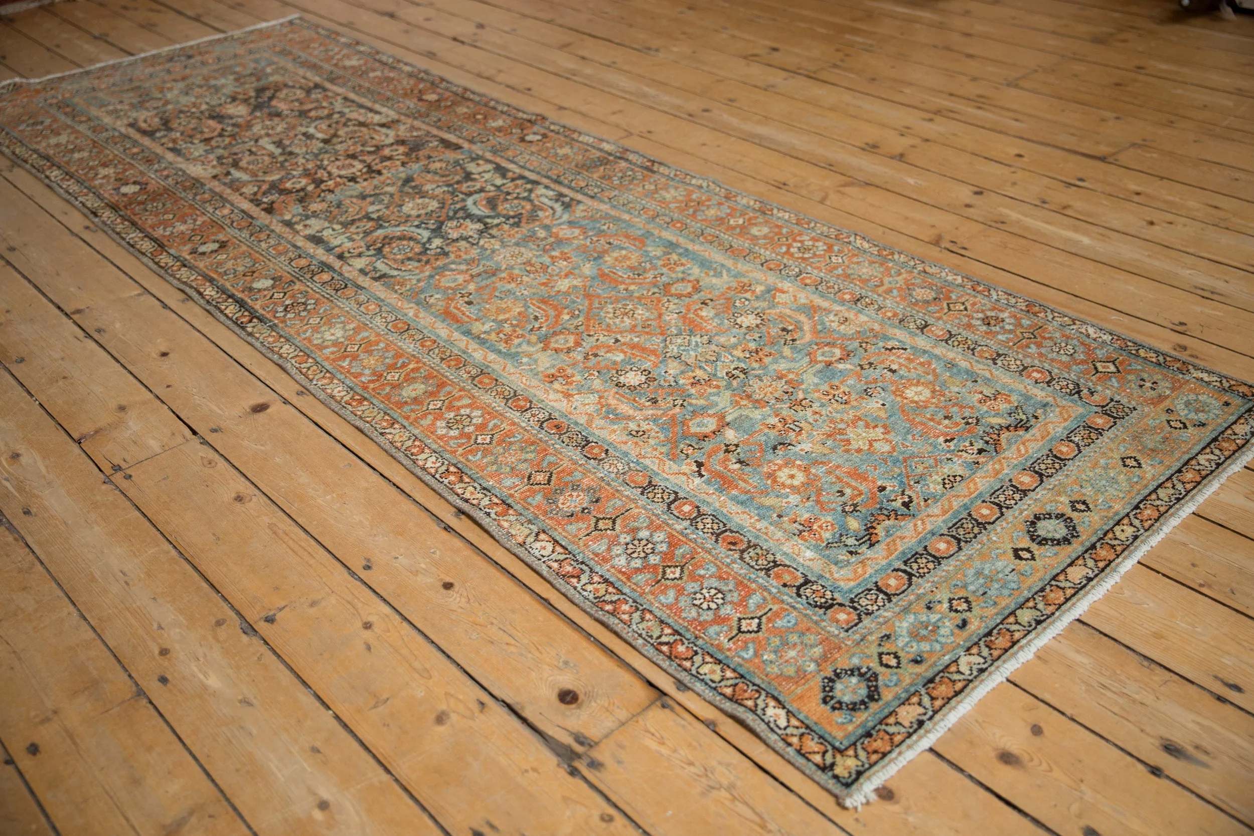 3.5x9.5 Vintage Distressed Malayer Rug Runner - Image 4