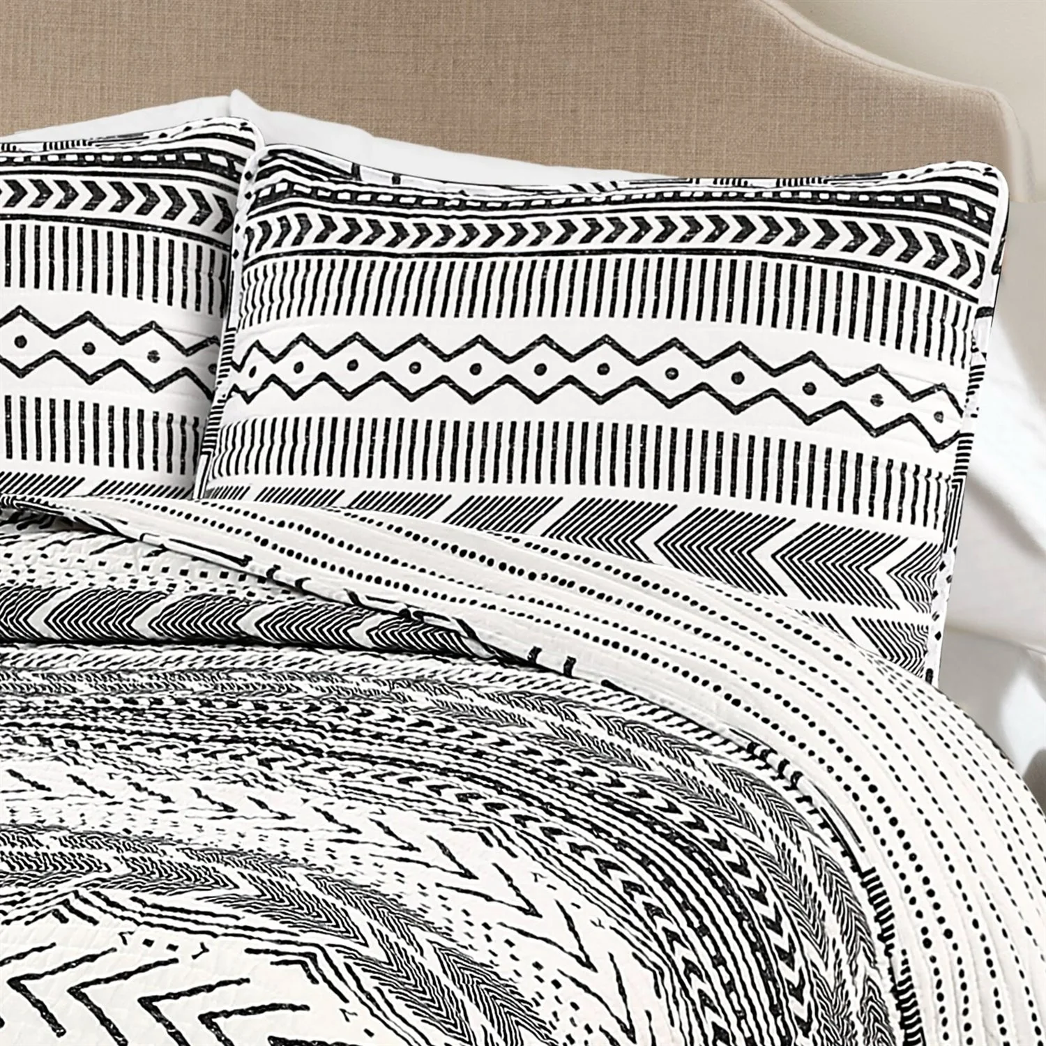 3 Piece Scandinavian Black White Reversible Cotton Set in King - Image 3