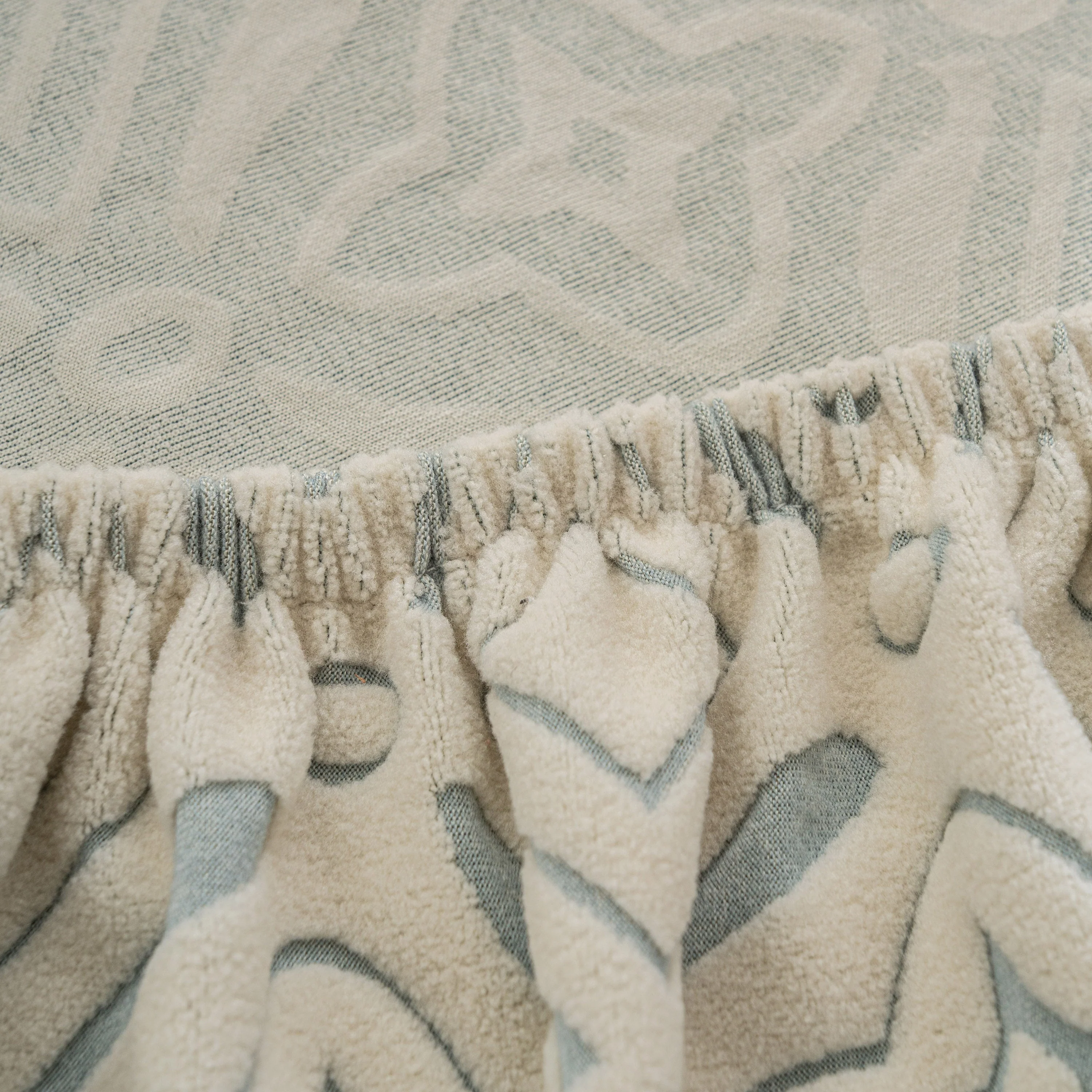 3D Jacquard Geometric Sofa Cover, High Stretch Soft Polar Fleece Slipcover for Couch - Image 48
