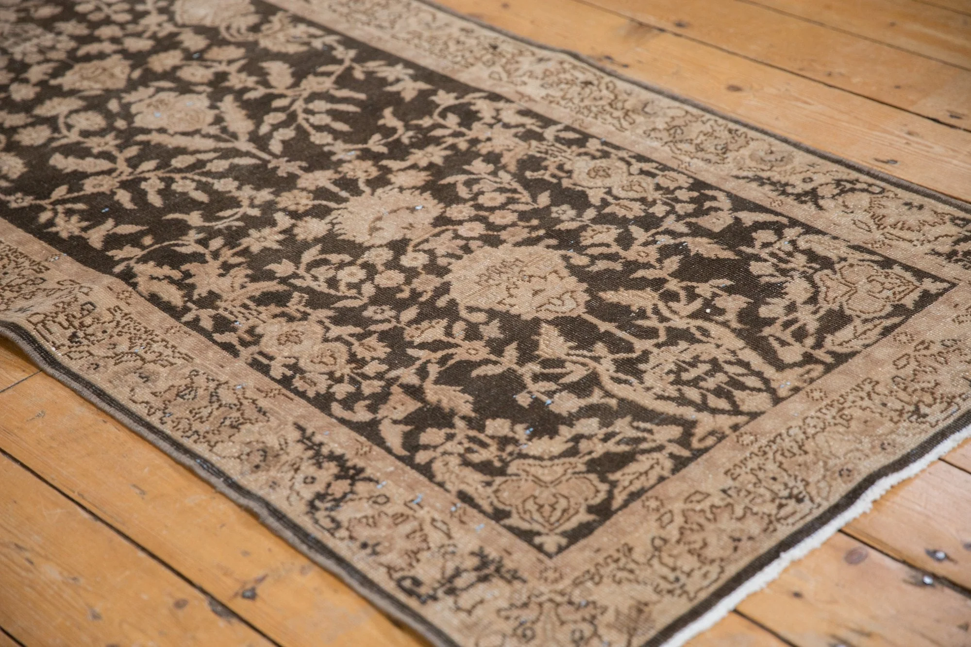 3x11 Vintage Distressed Sparta Rug Runner - Image 5