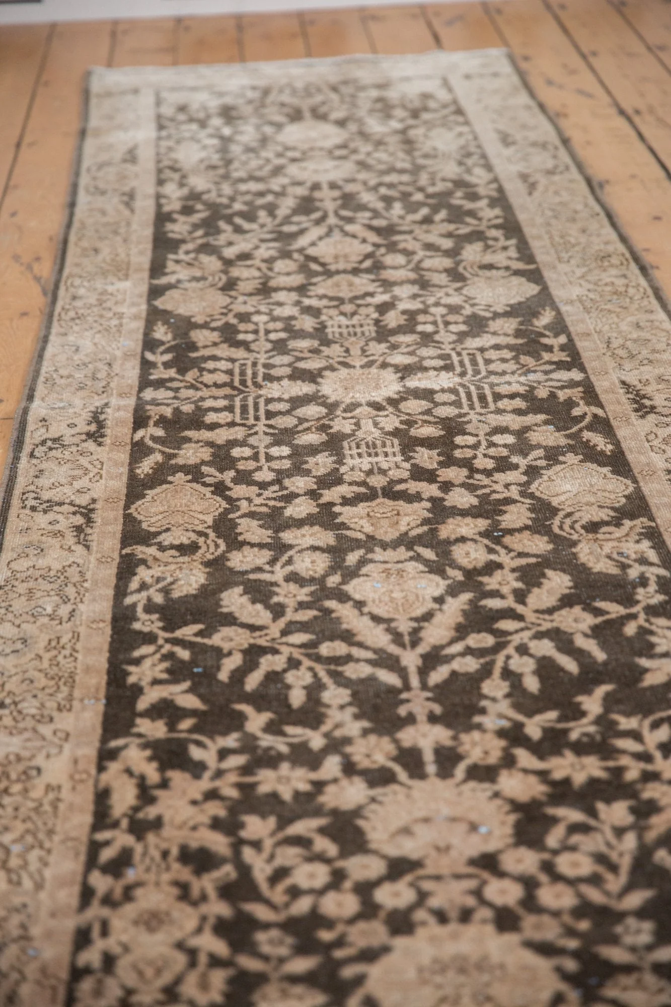 3x11 Vintage Distressed Sparta Rug Runner - Image 7