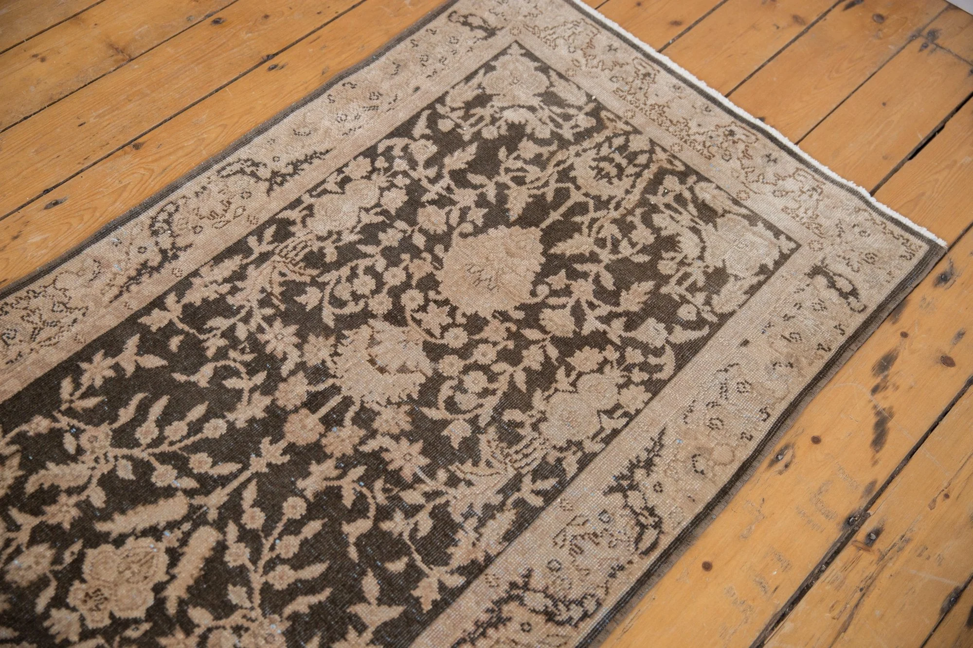 3x11 Vintage Distressed Sparta Rug Runner - Image 9