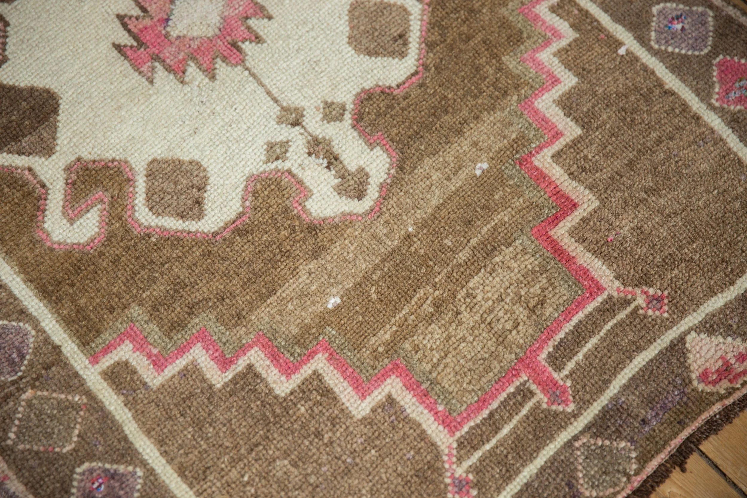 3x4.5 Vintage Distressed Kars Rug - Image 5