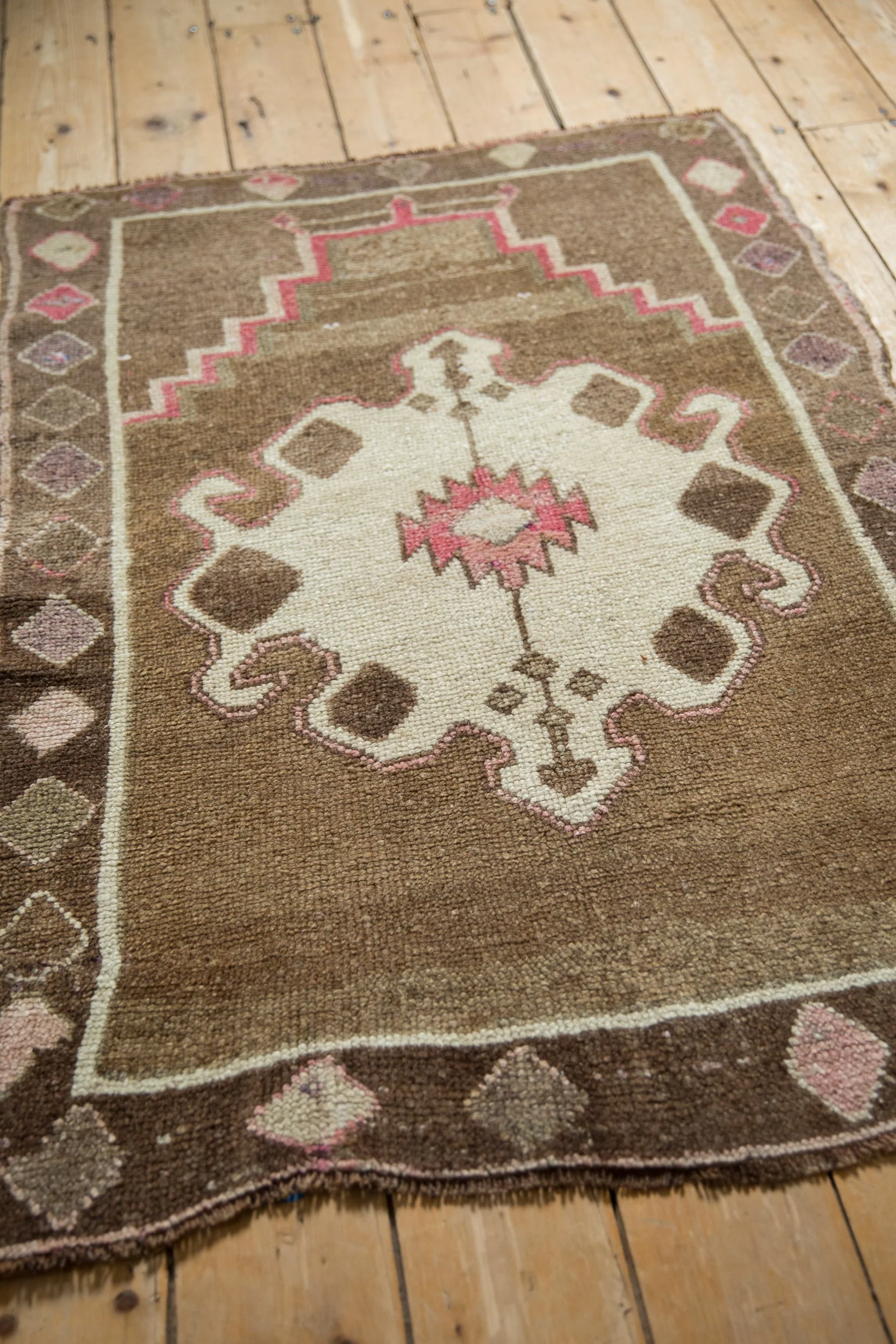 3x4.5 Vintage Distressed Kars Rug - Image 6