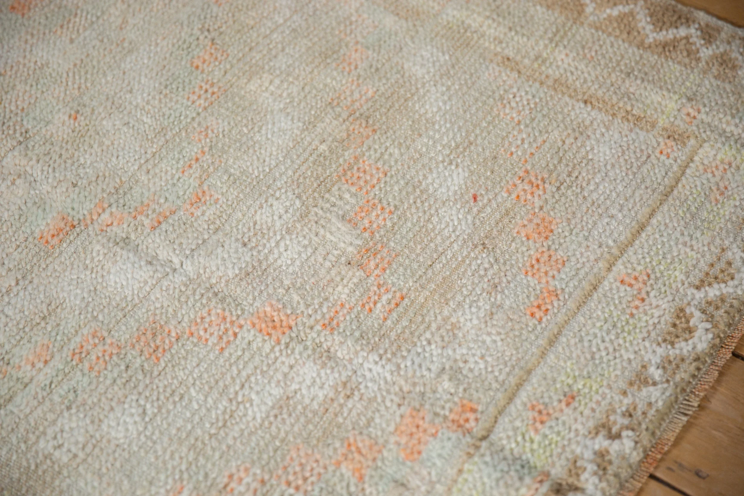 3x4 Vintage Distressed Tulu Square Rug - Image 7