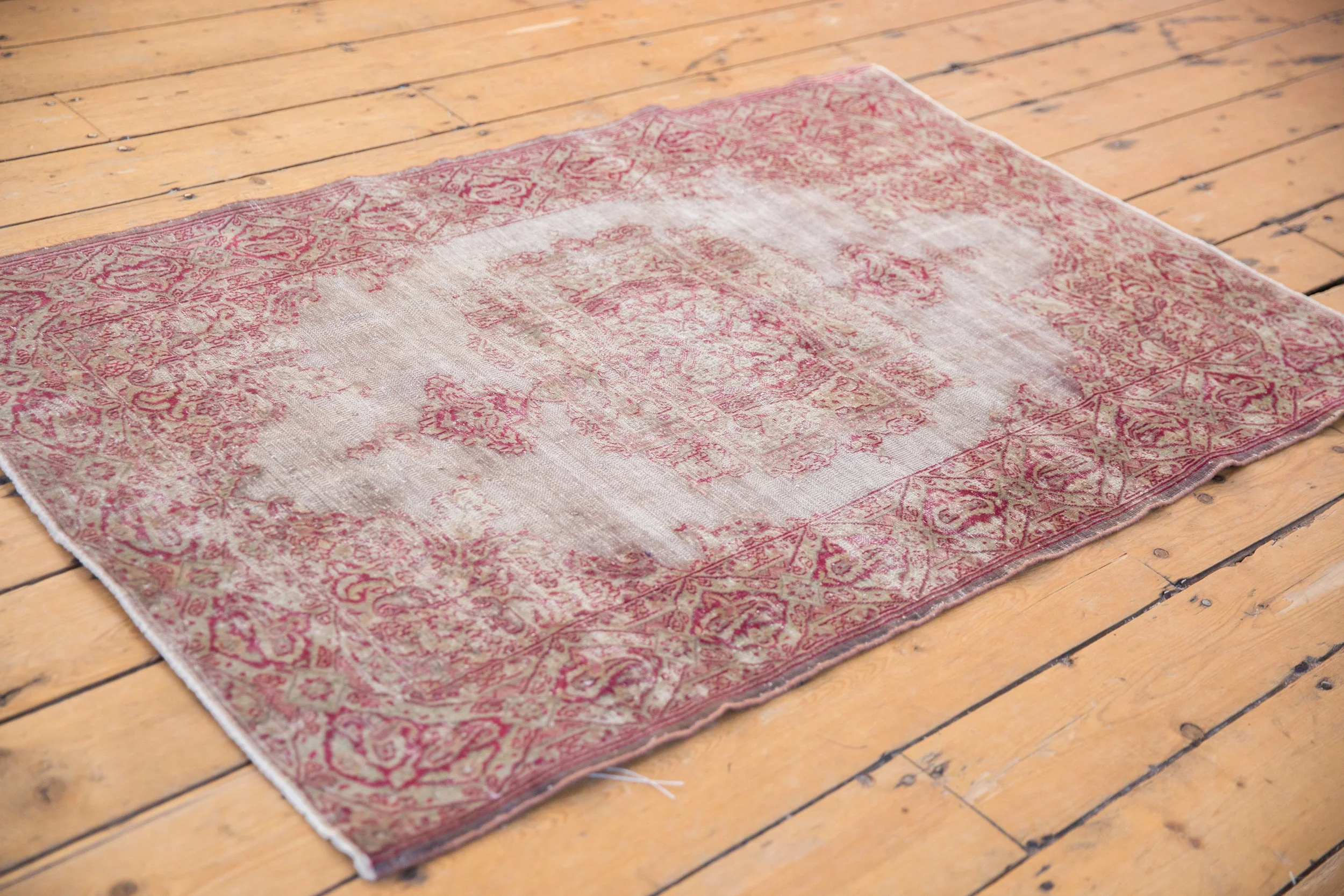 3x5 Distressed Sivas Rug - Image 8