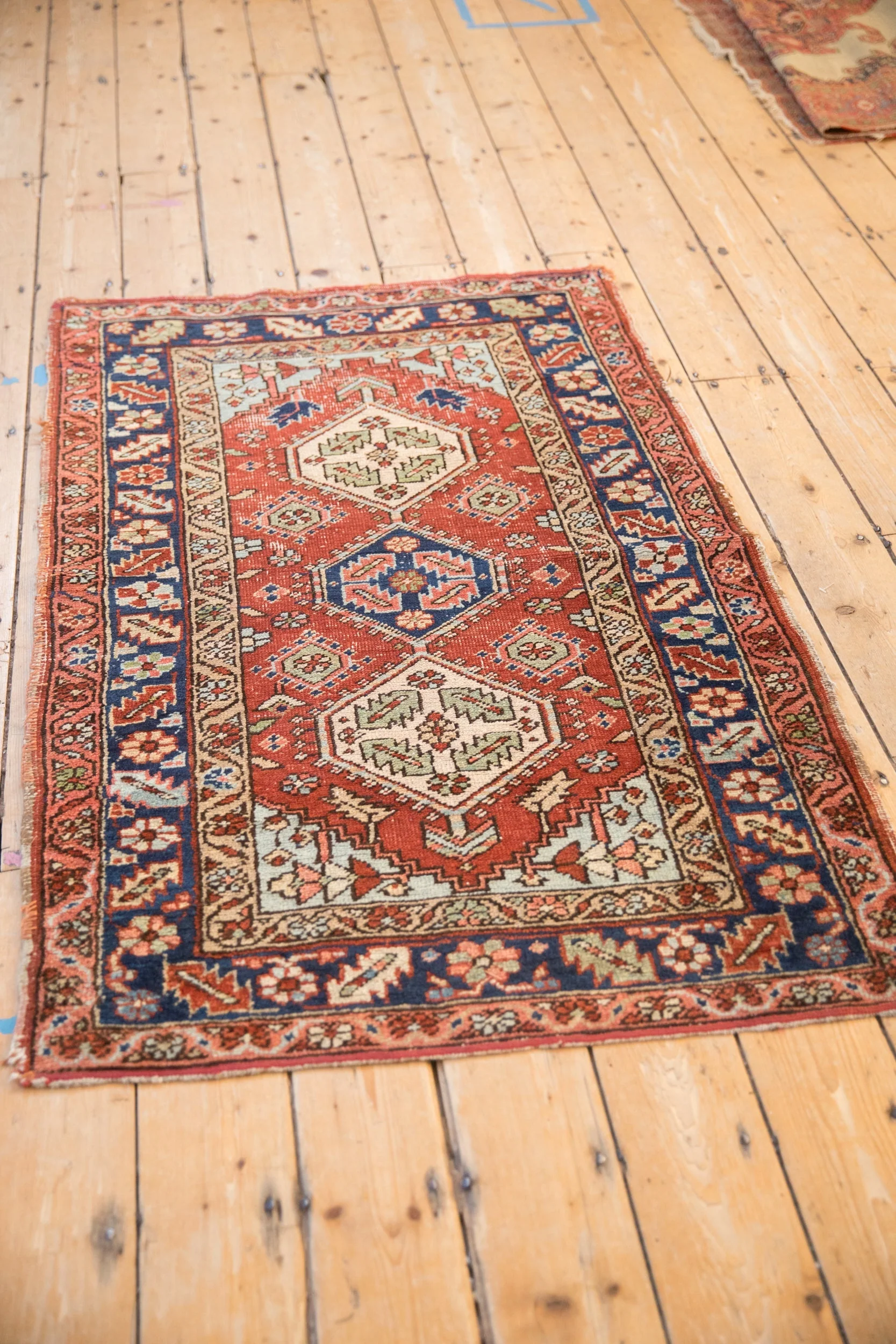 3x5 Vintage Heriz Rug - Image 6