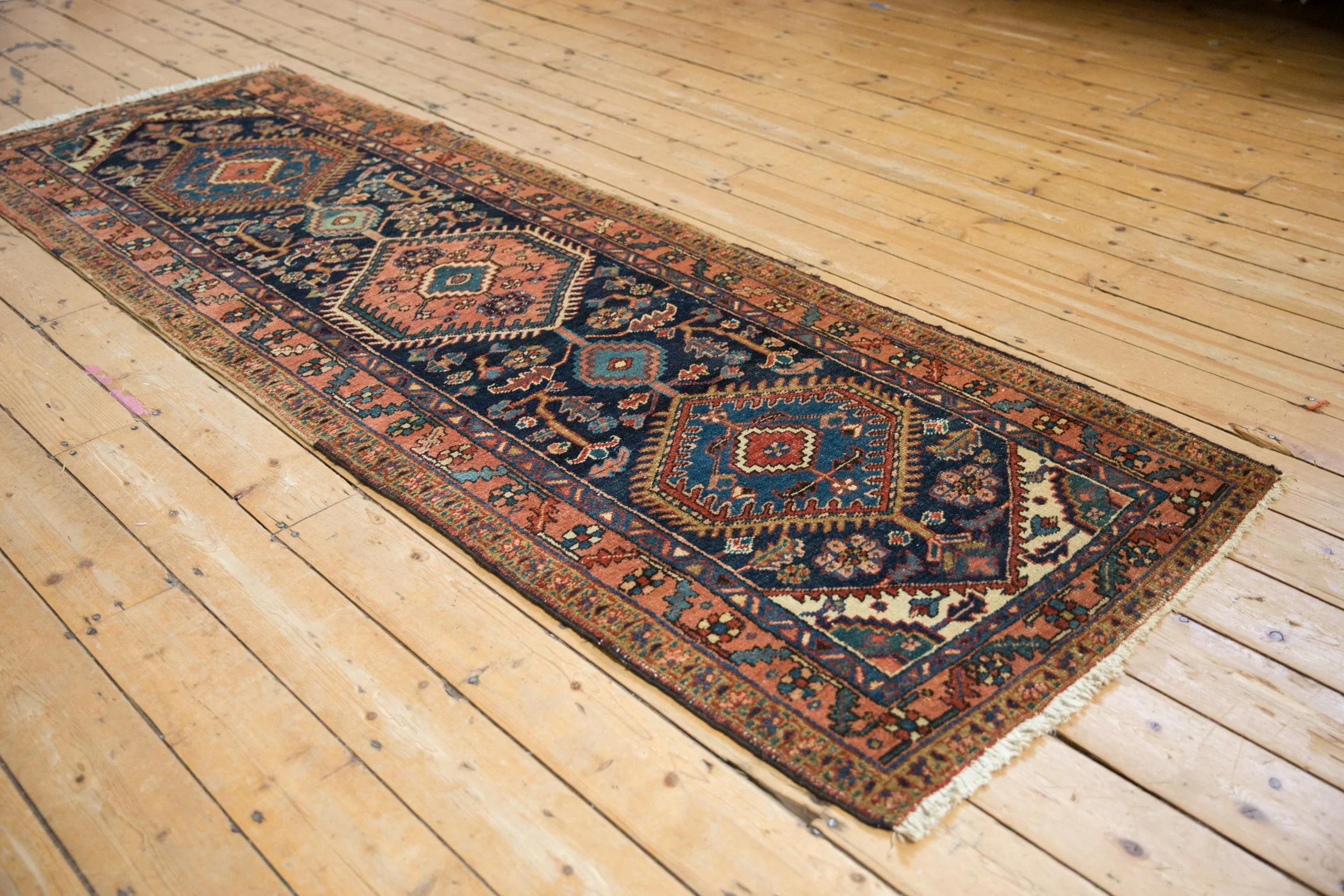3x9 Vintage Heriz Rug Runner - Image 4