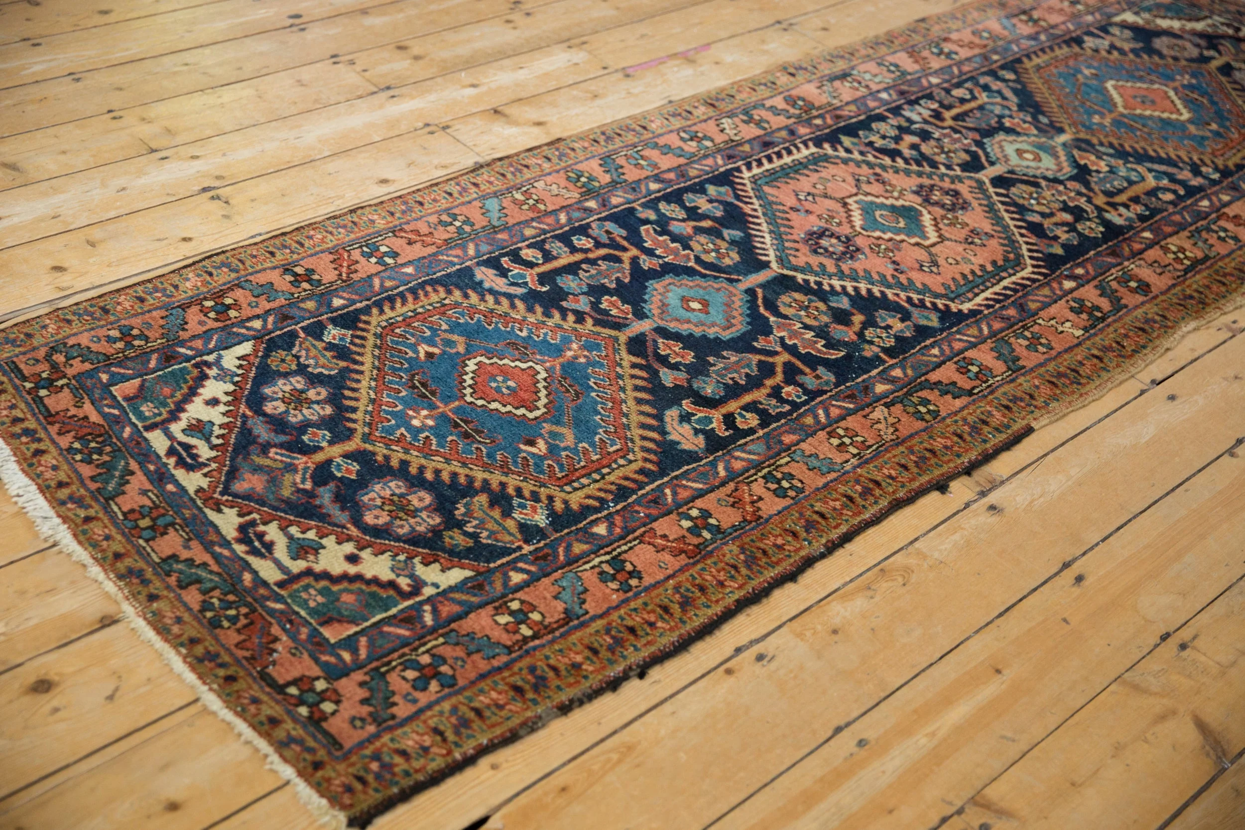 3x9 Vintage Heriz Rug Runner - Image 5
