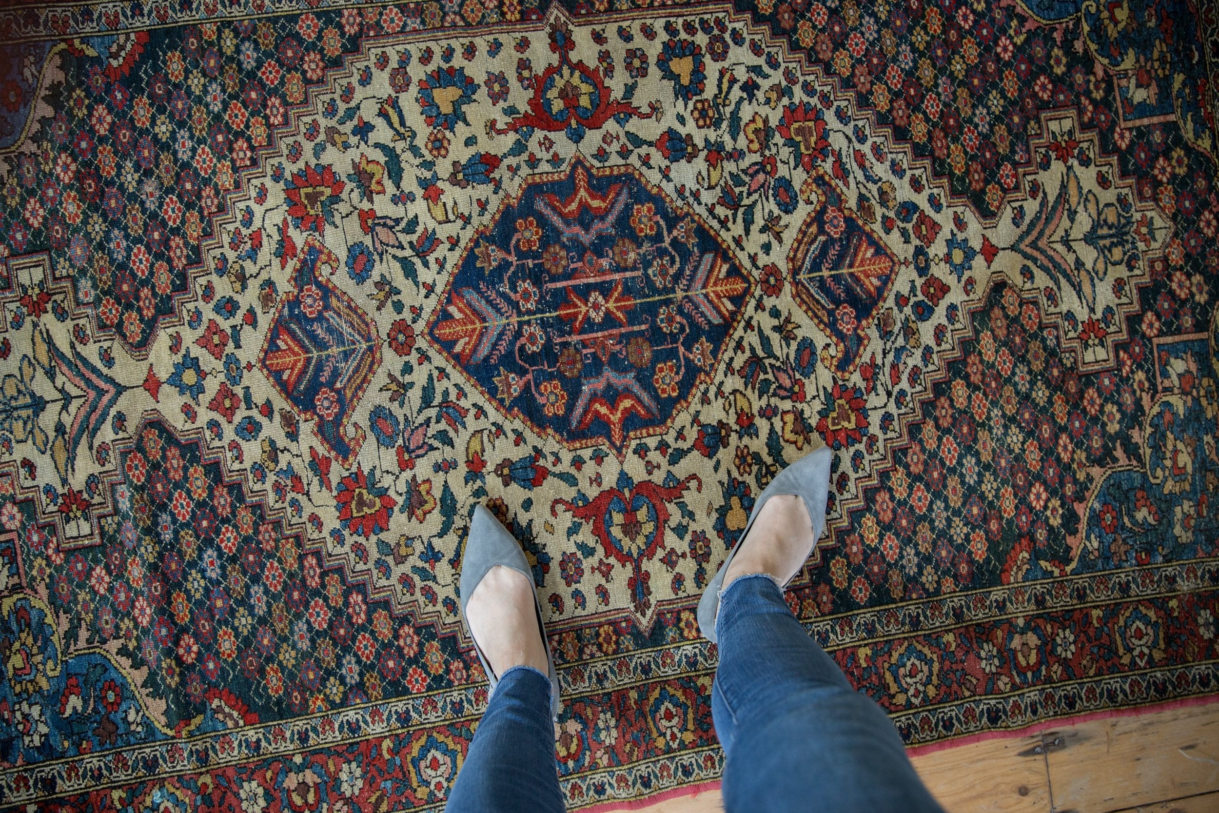 4.5x6.5 Vintage Baktiari Rug - Image 2