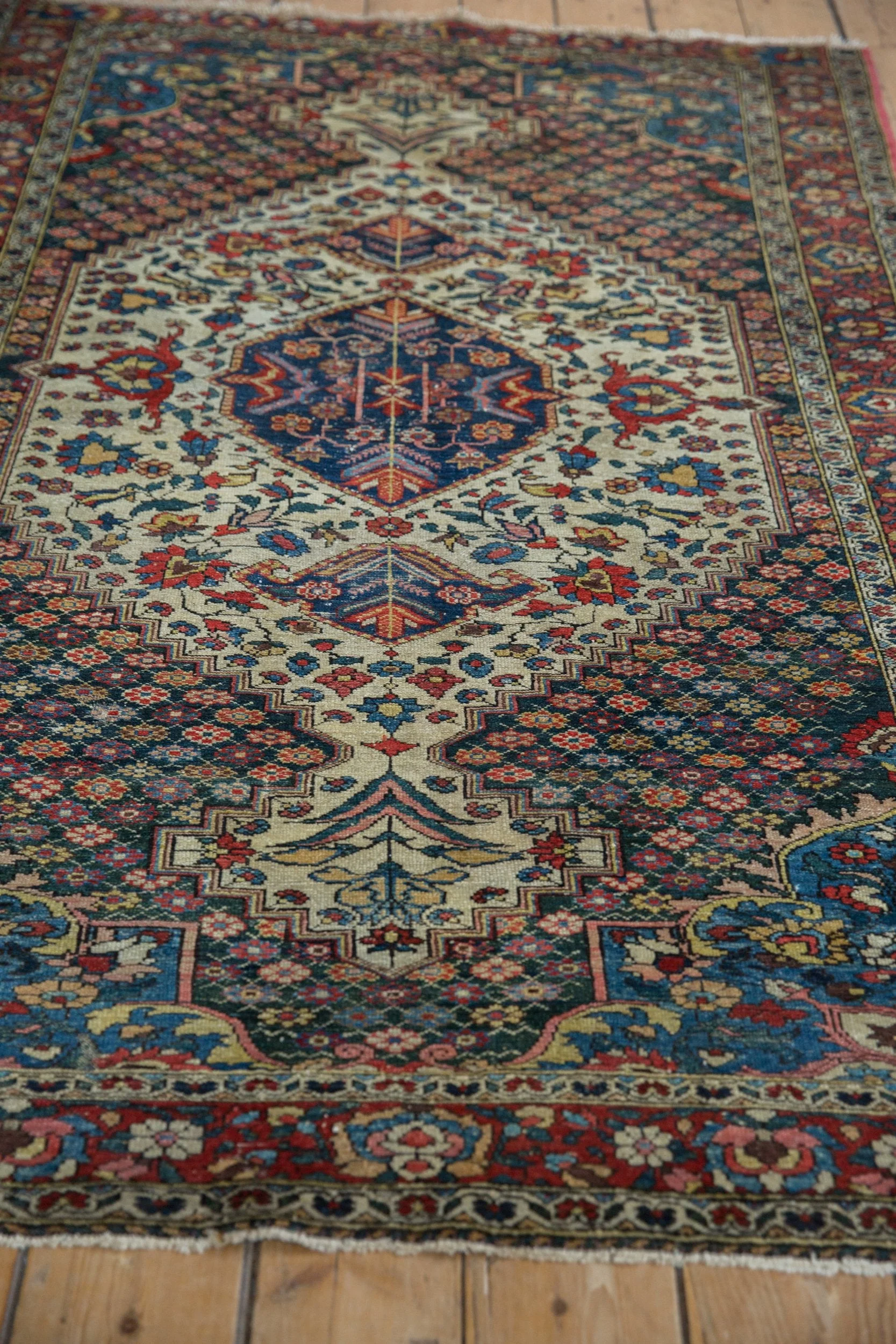4.5x6.5 Vintage Baktiari Rug - Image 4