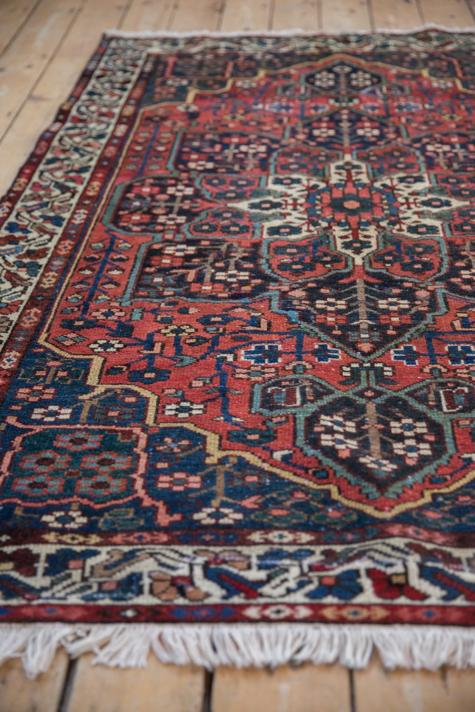 4.5x6.5 Vintage Baktiari Rug - Image 5