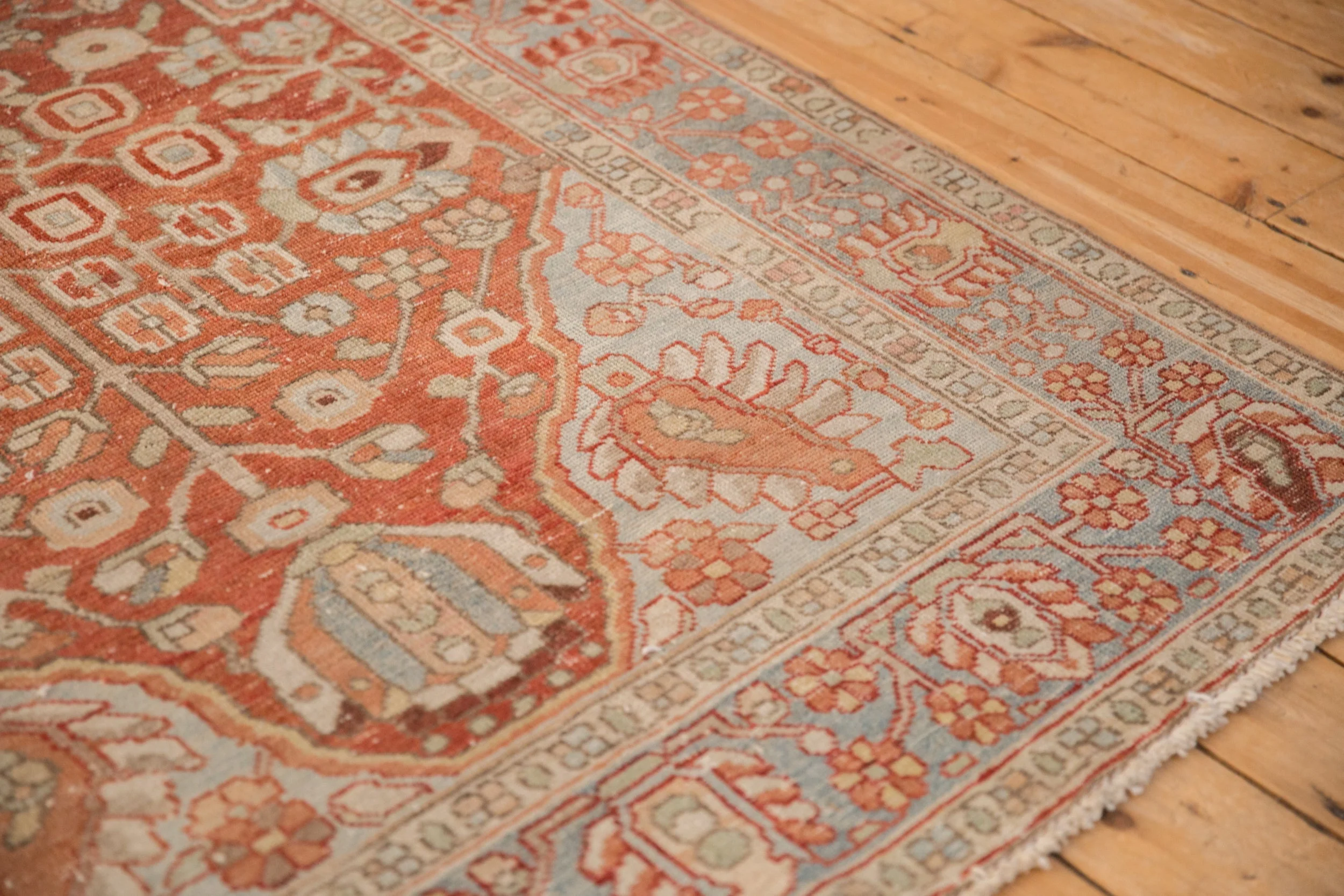 4.5x6.5 Vintage Distressed Baktiari Rug - Image 5