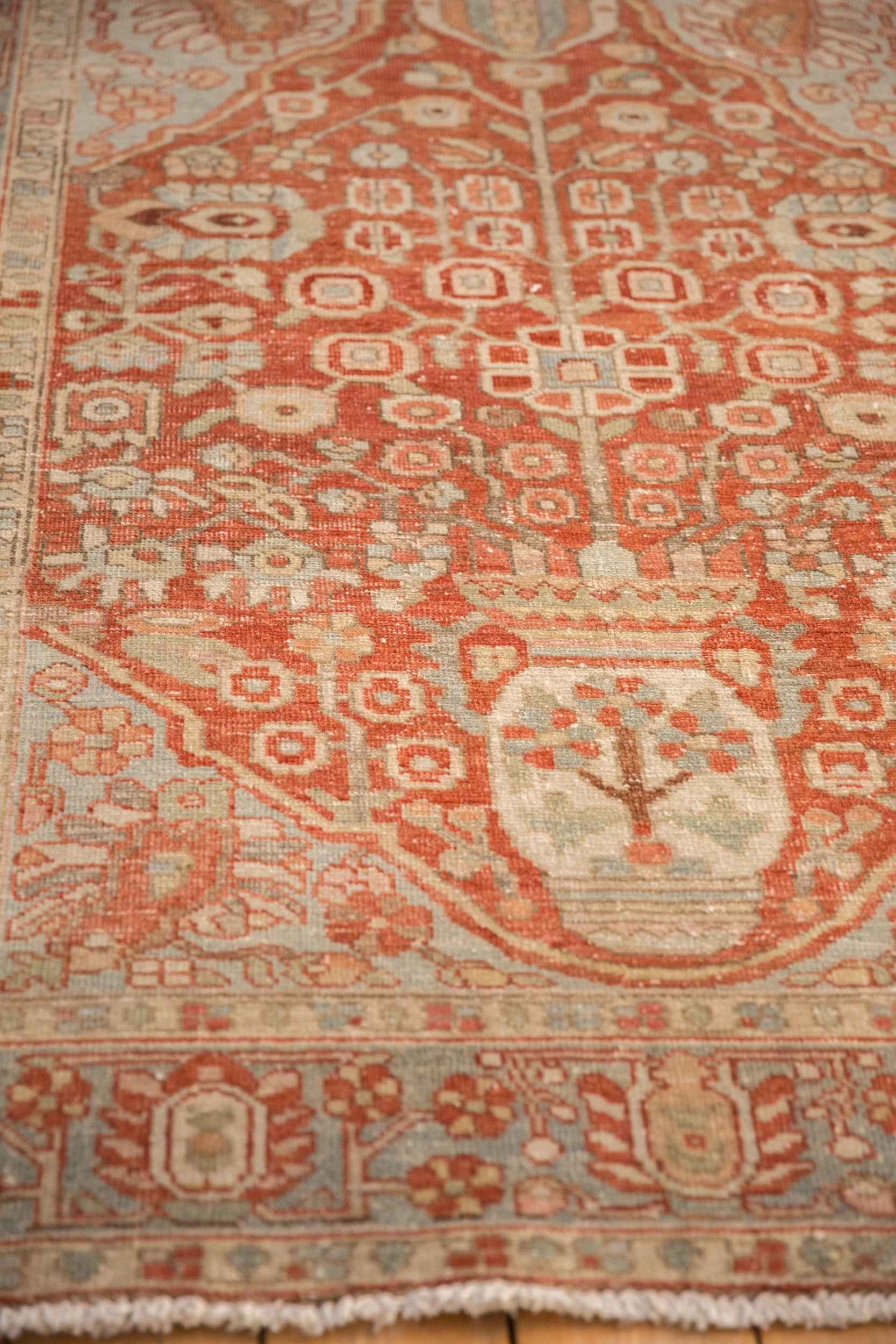 4.5x6.5 Vintage Distressed Baktiari Rug - Image 8