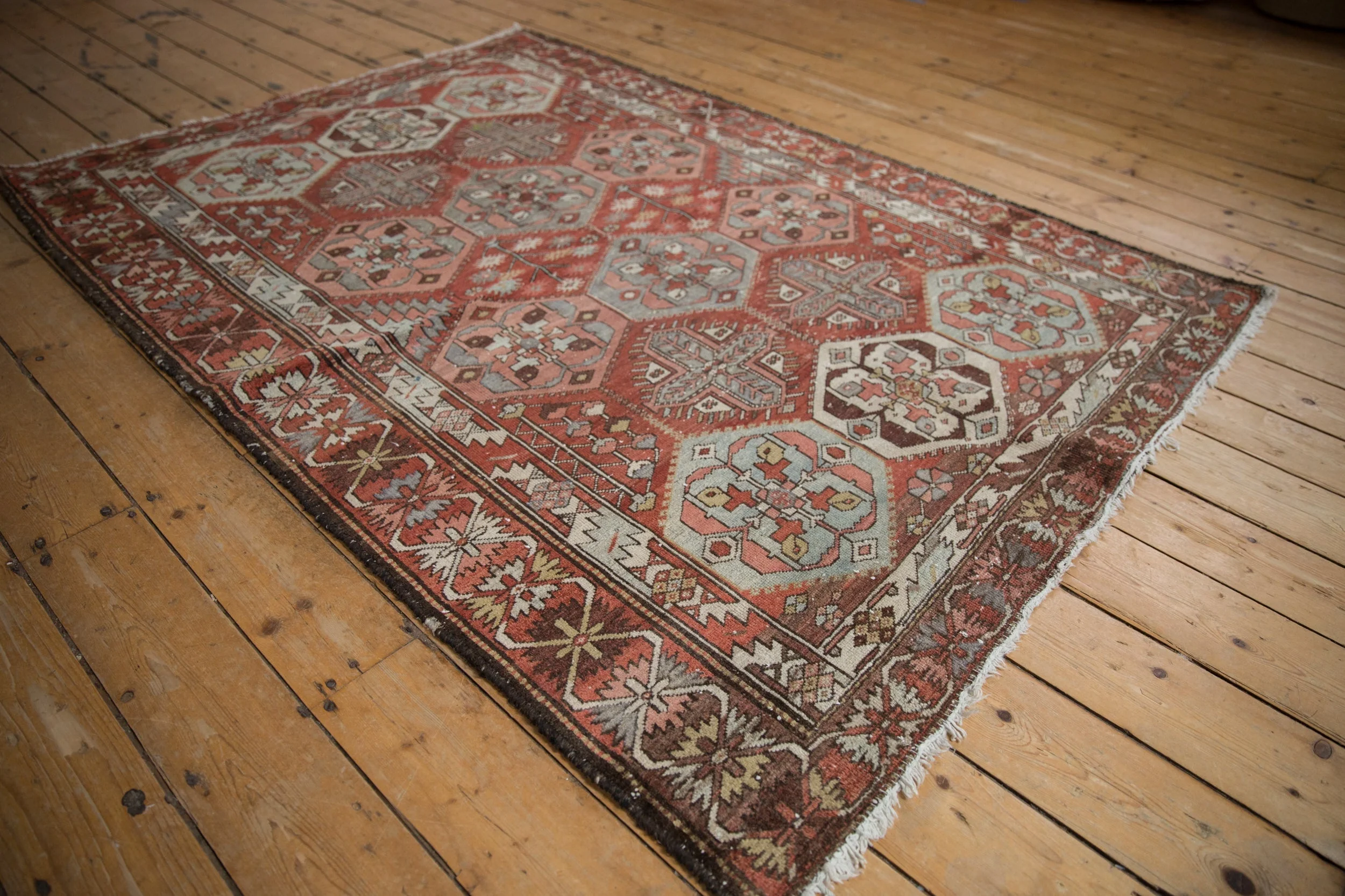 4.5x6.5 Vintage Distressed Baktiari Rug - Image 3