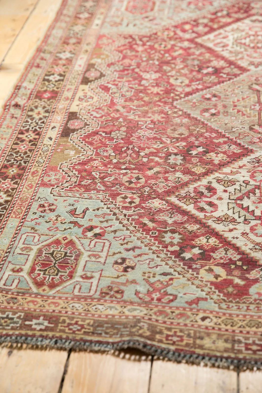 4.5x6 Vintage Distressed Qashqai Rug - Image 10
