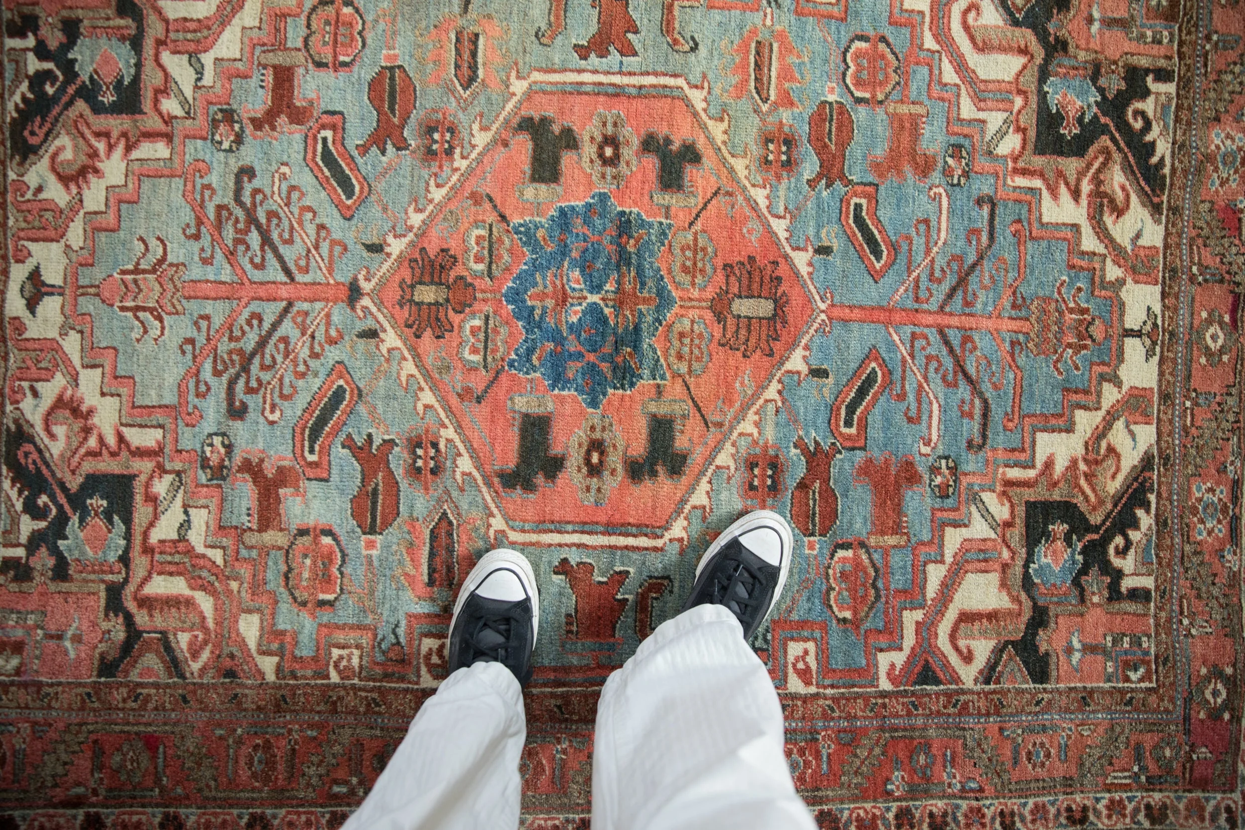 4.5x6 Vintage Heriz Rug - Image 2