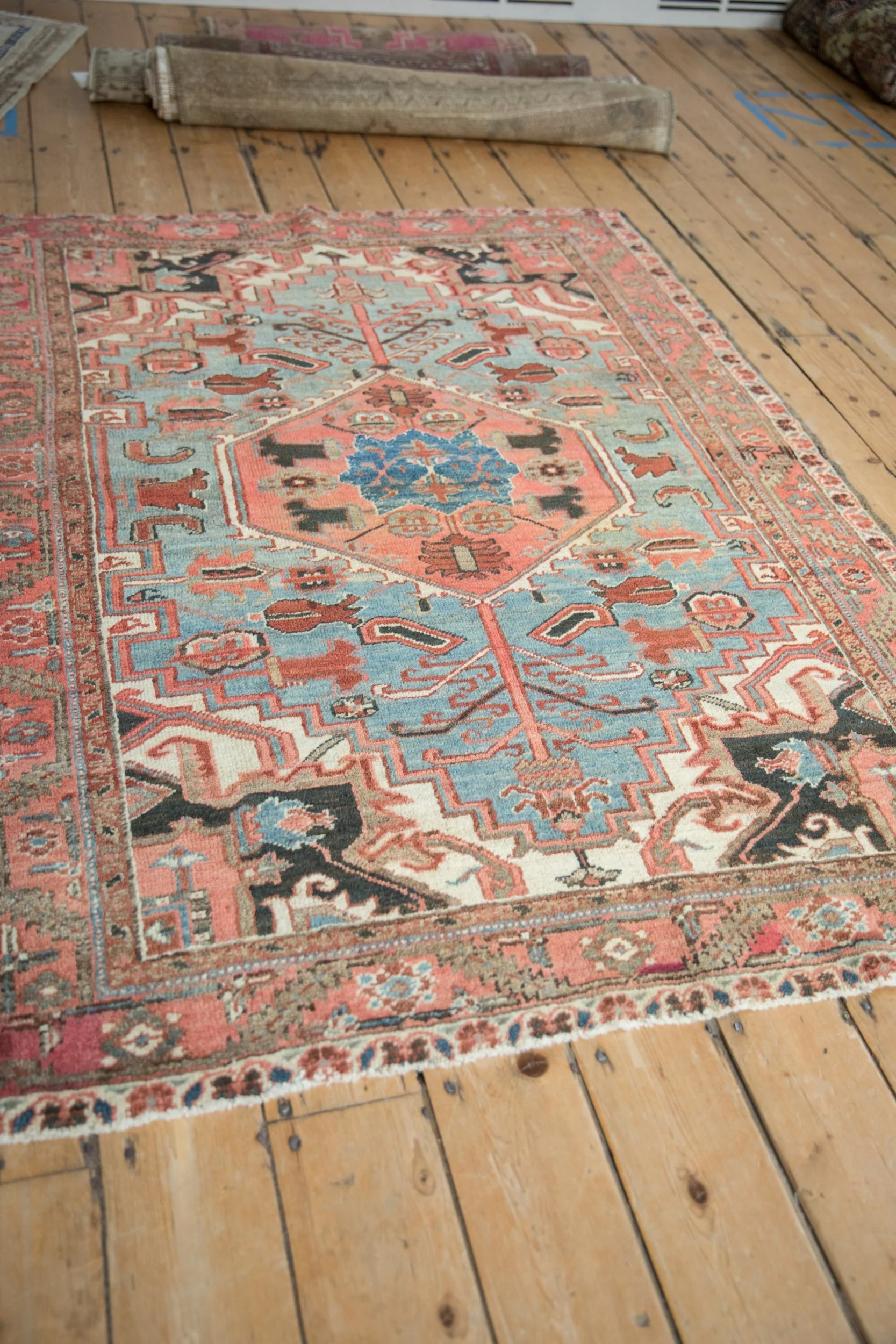 4.5x6 Vintage Heriz Rug - Image 4