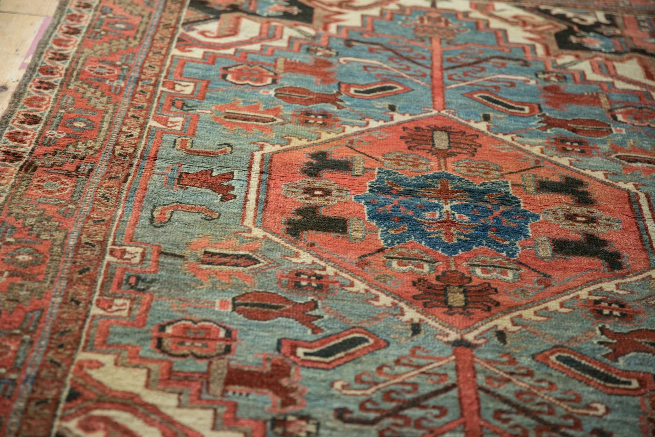 4.5x6 Vintage Heriz Rug - Image 6
