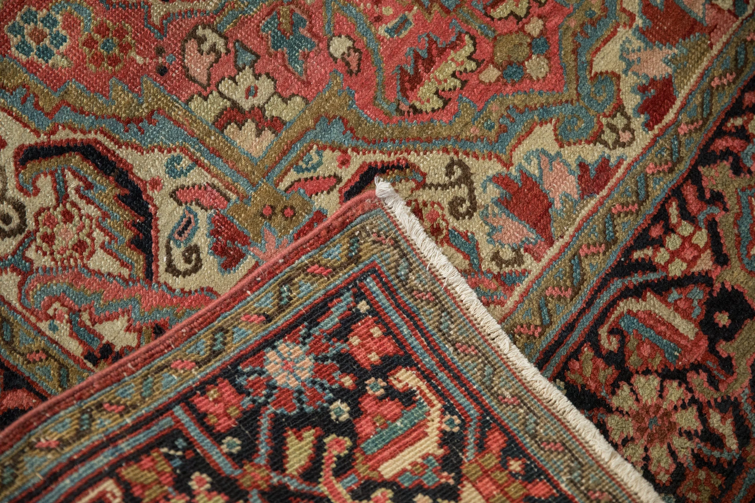 4.5x6 Vintage Heriz Rug - Image 10