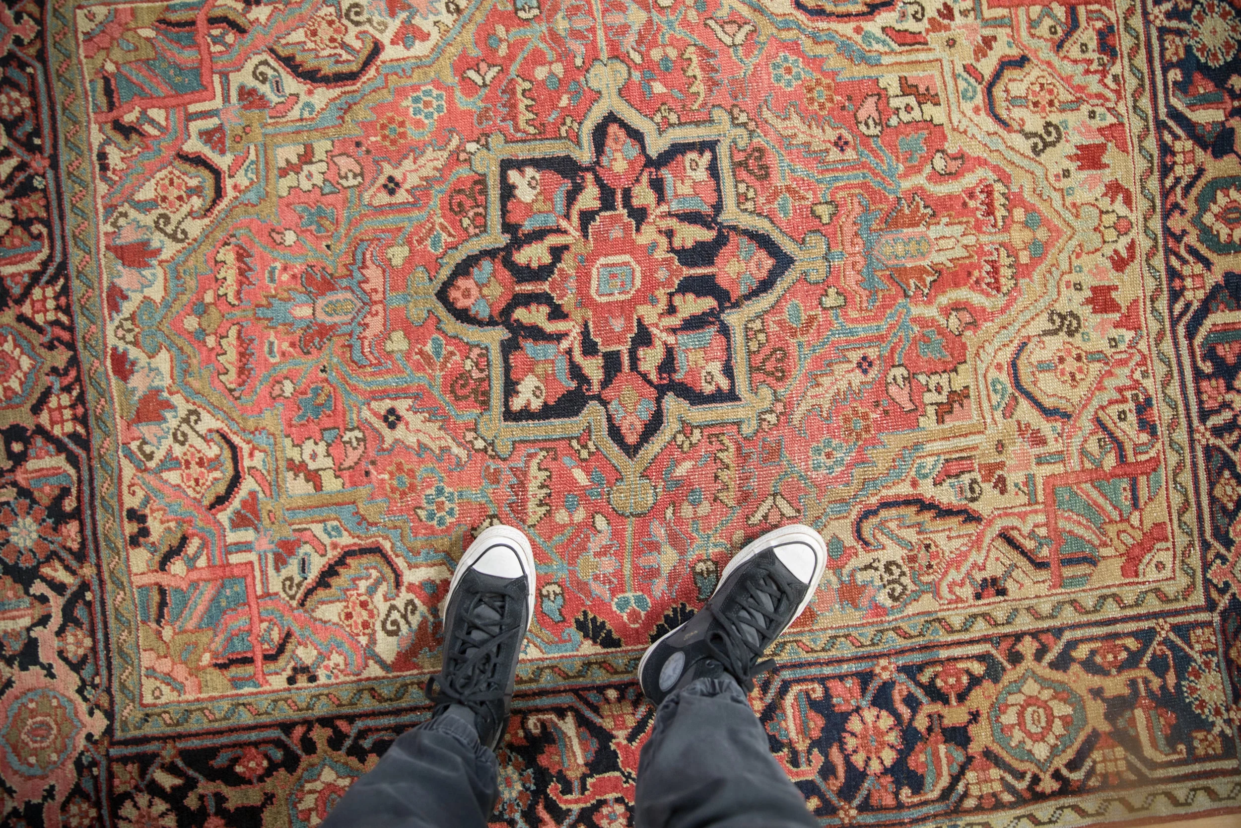 4.5x6 Vintage Heriz Rug - Image 2