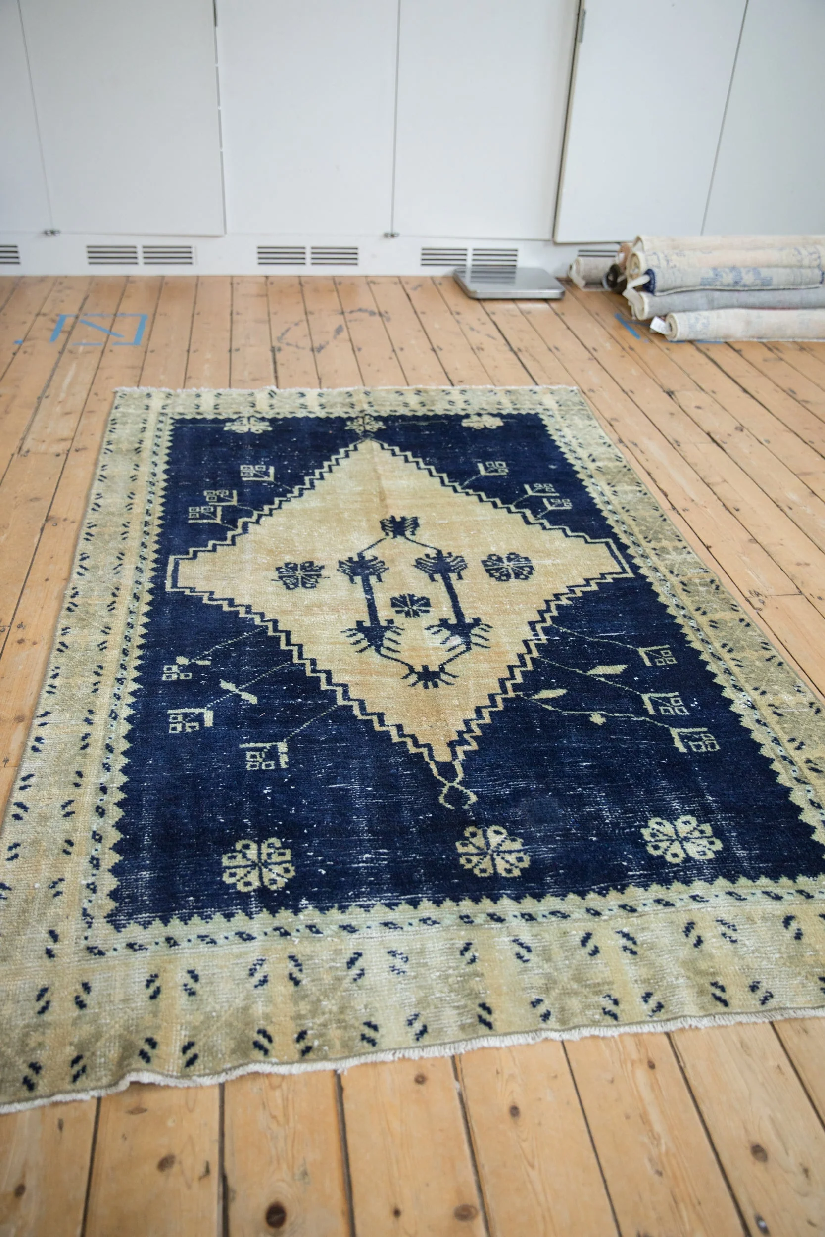 4.5x7.5 Vintage Distressed Oushak Rug - Image 4