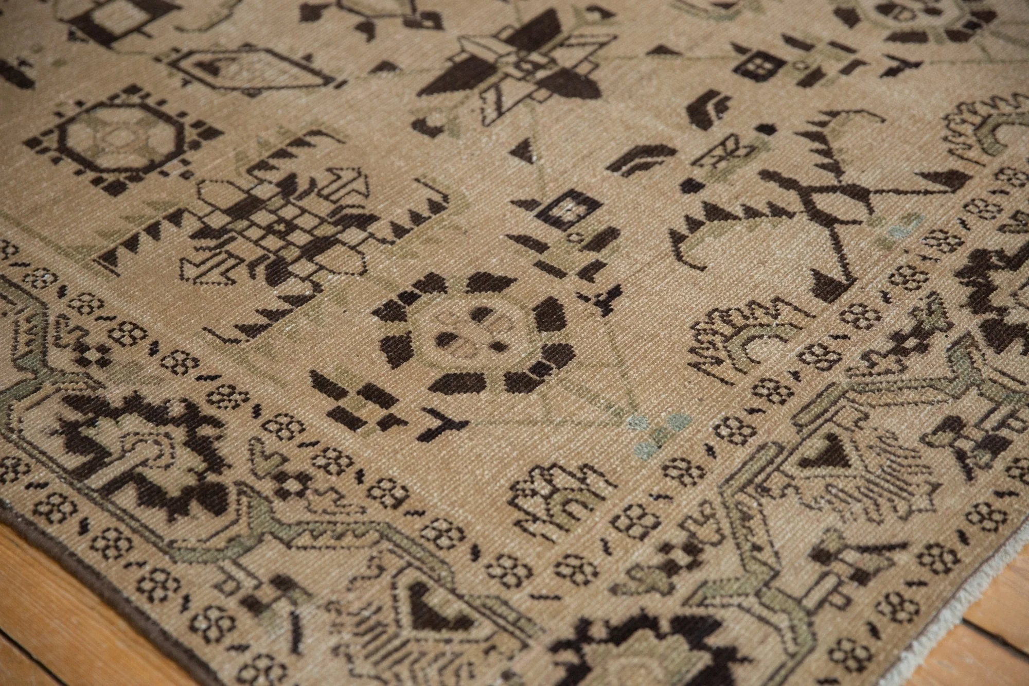 4.5x7 Vintage Distressed Malayer Rug - Image 4