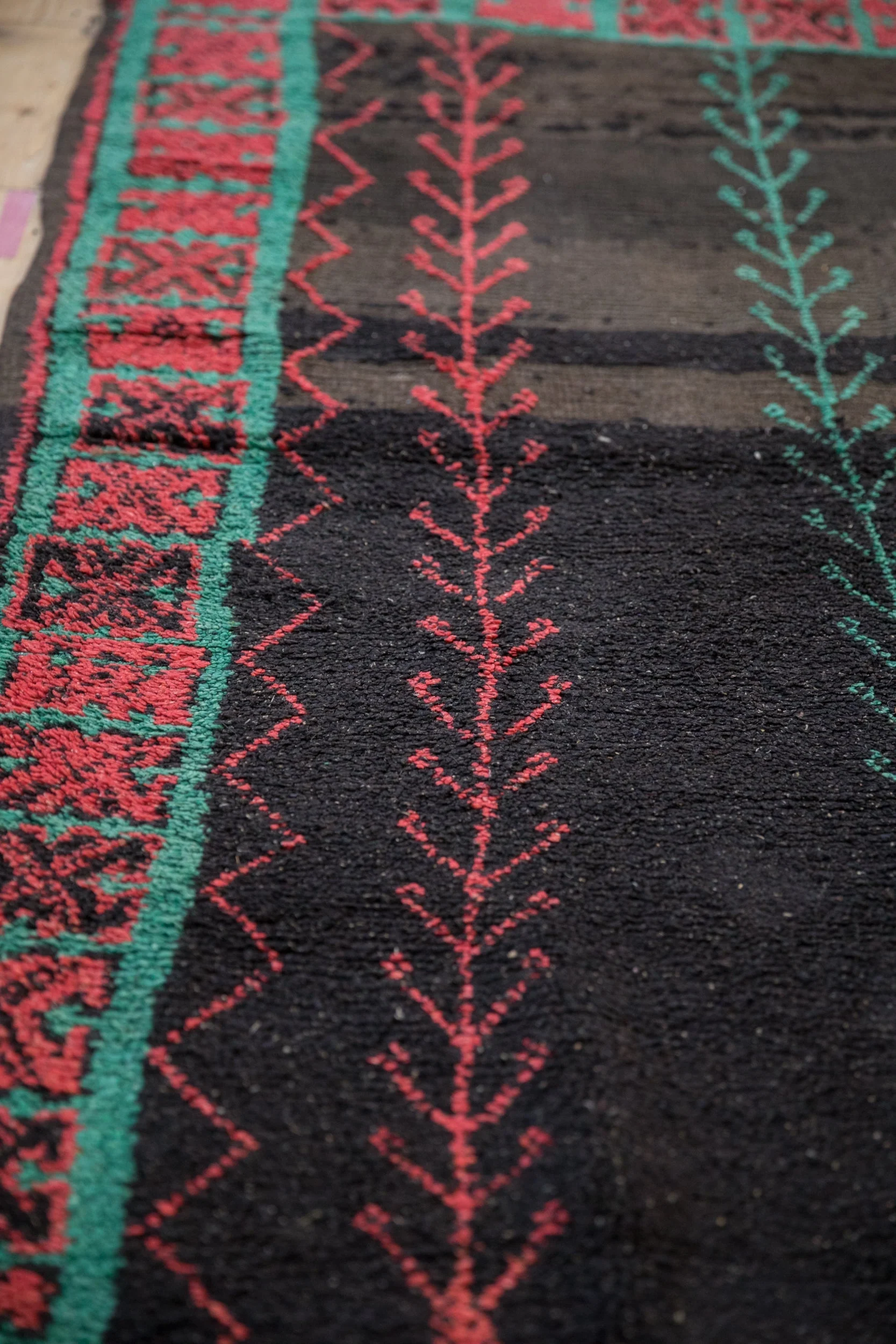 4.5x7 Vintage Moroccan Rug - Image 5