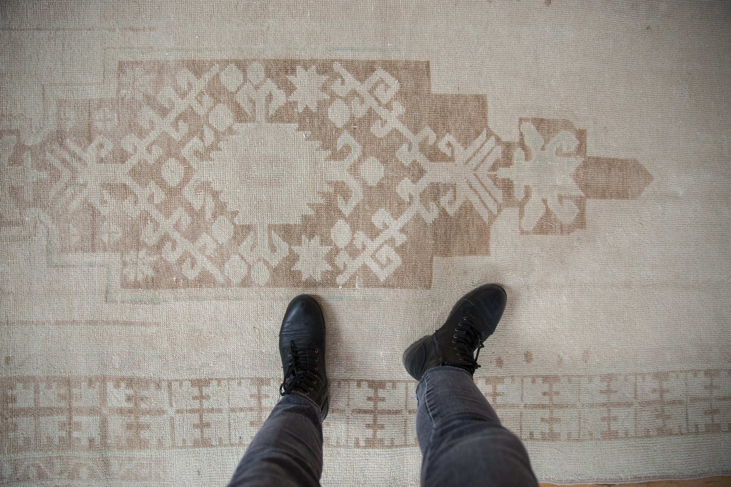 4.5x9.5 Vintage Distressed Oushak Rug Runner - Image 2