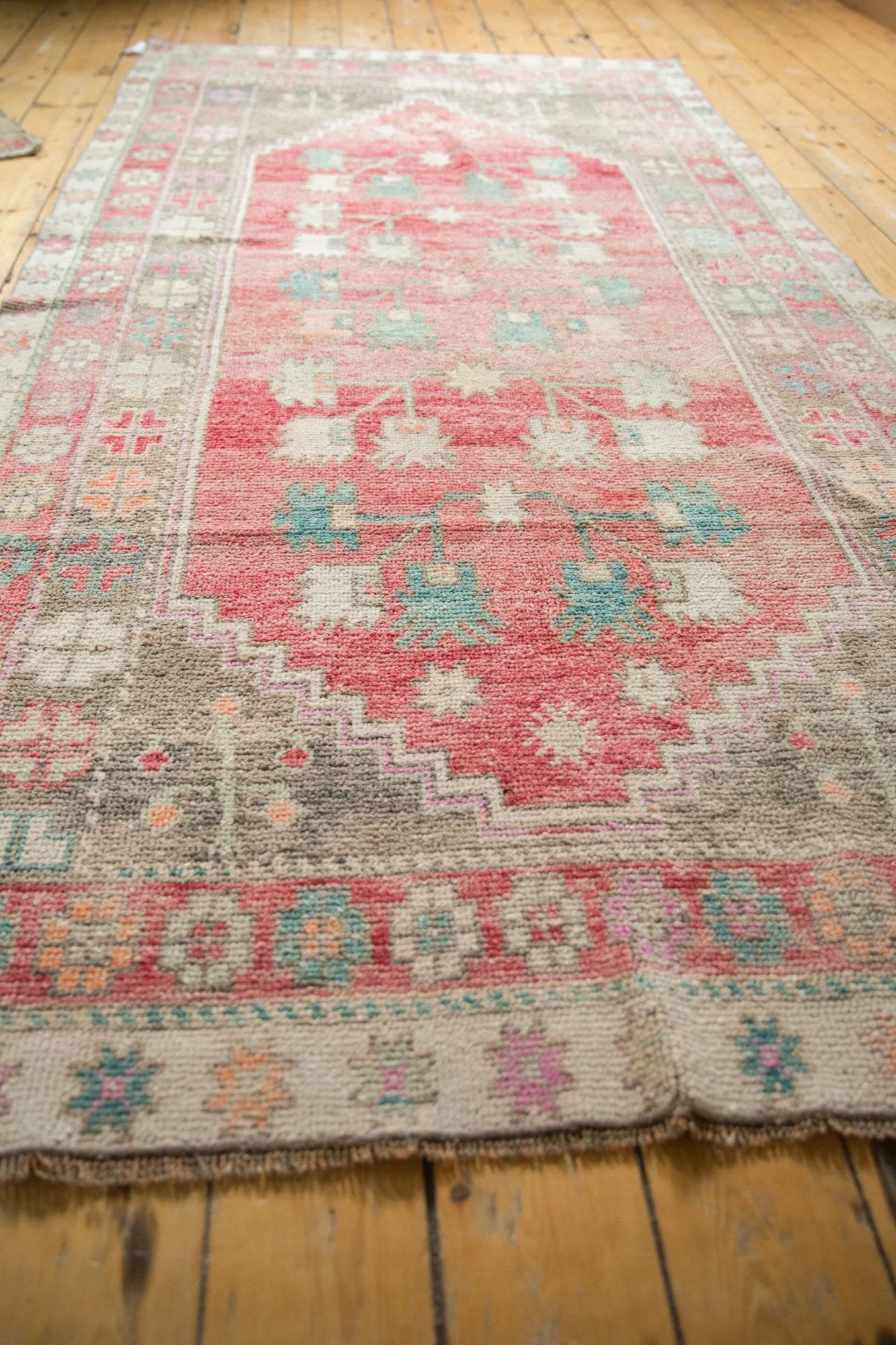 4.5x9.5 Vintage Distressed Oushak Rug Runner - Image 5