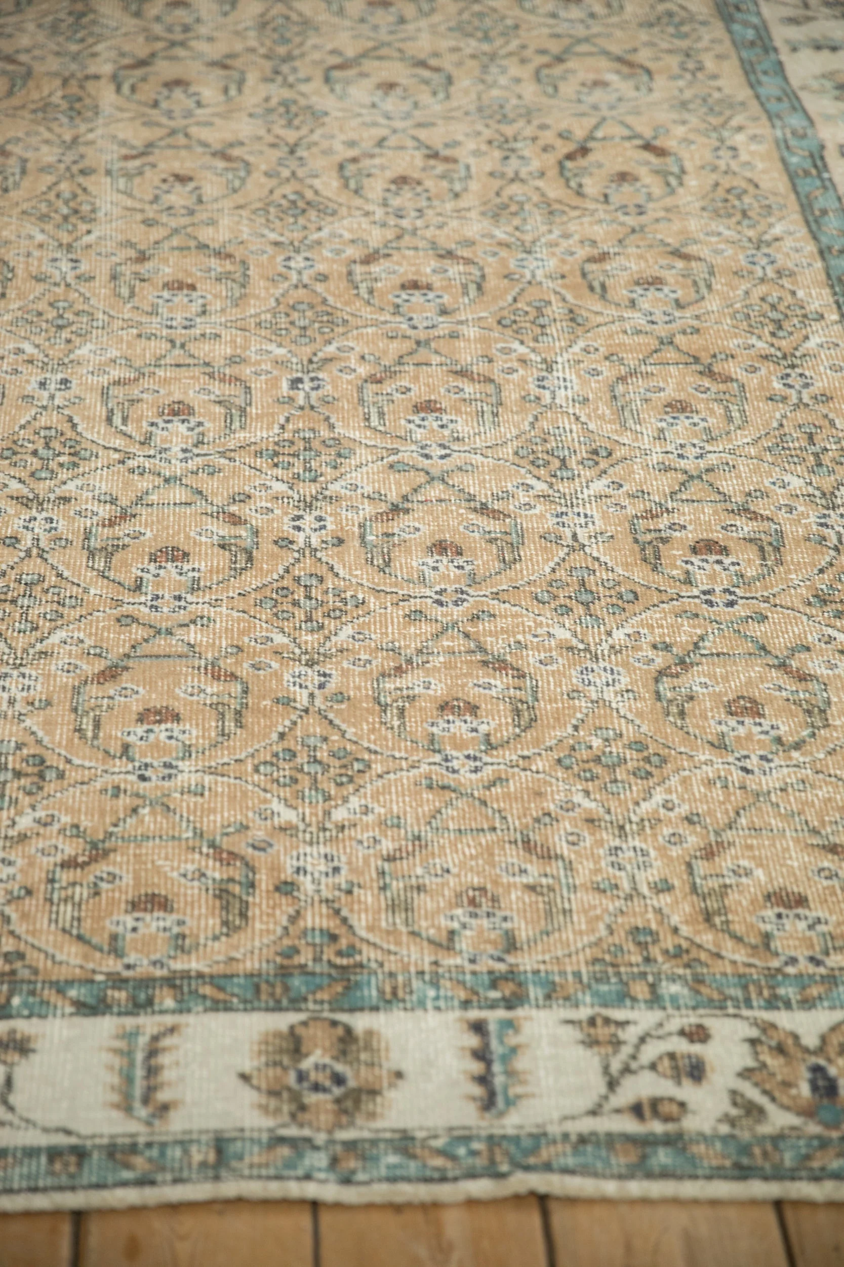 4.5x9 Vintage Distressed Sparta Rug Runner - Image 6