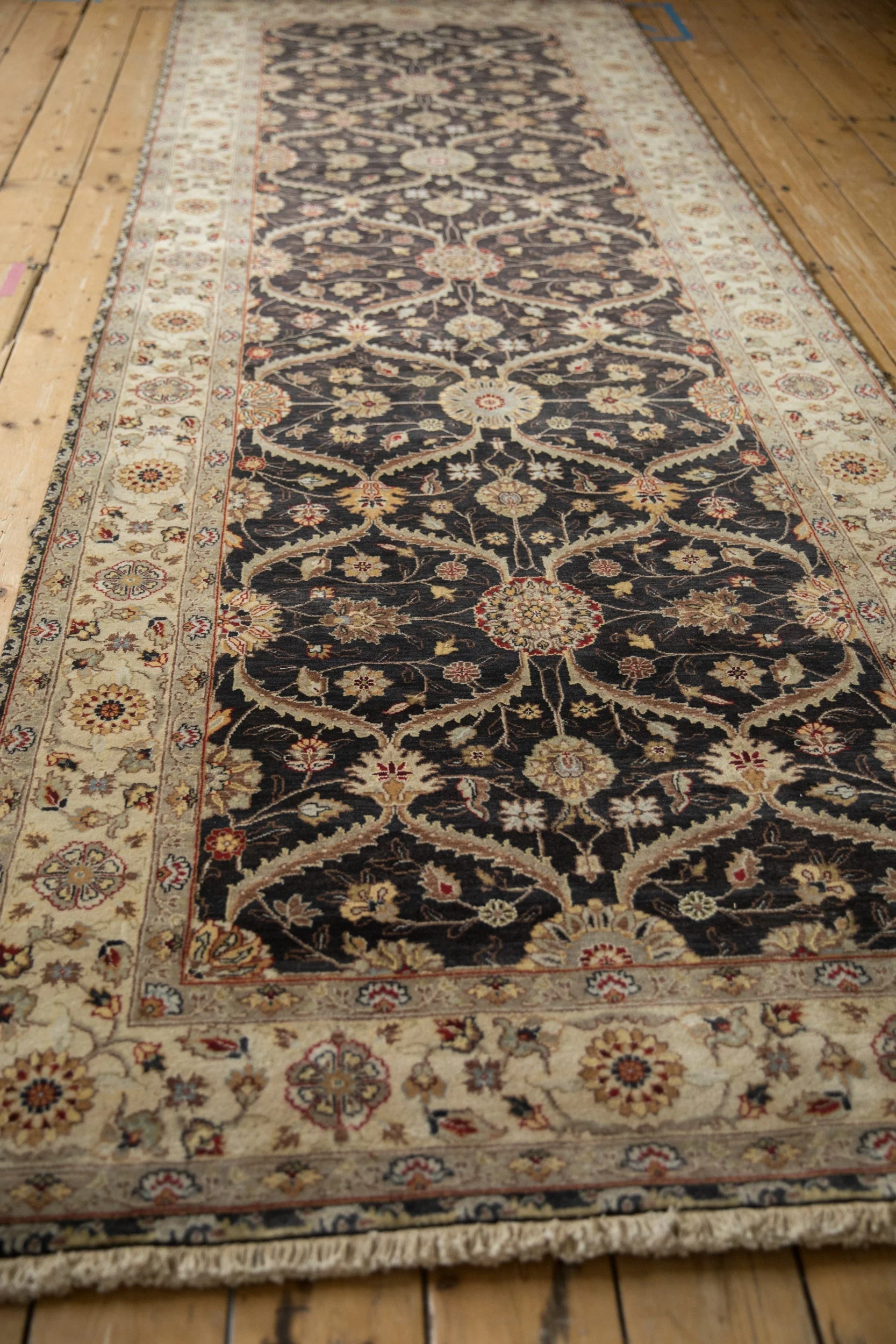 4x11.5 Mogul Rug Runner - Image 6