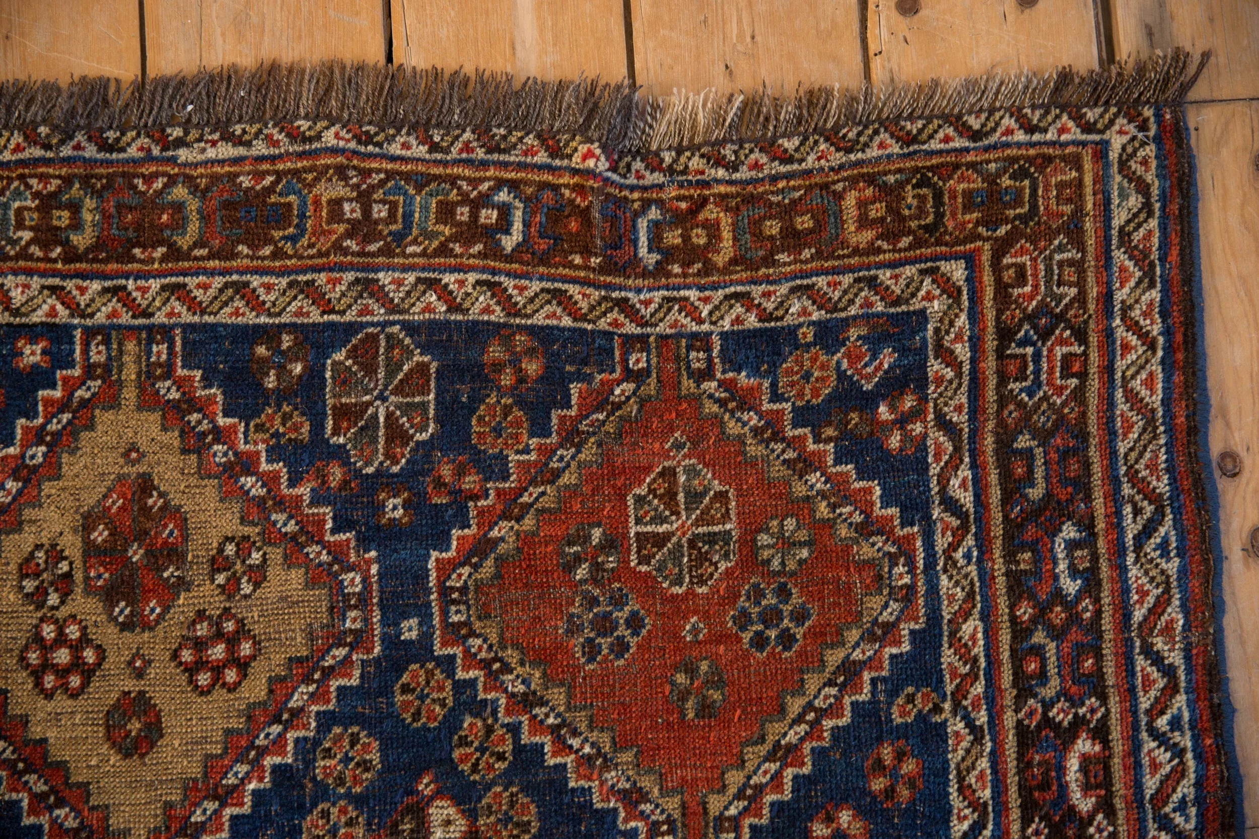 4x4.5 Antique Qashqai Square Rug - Image 3