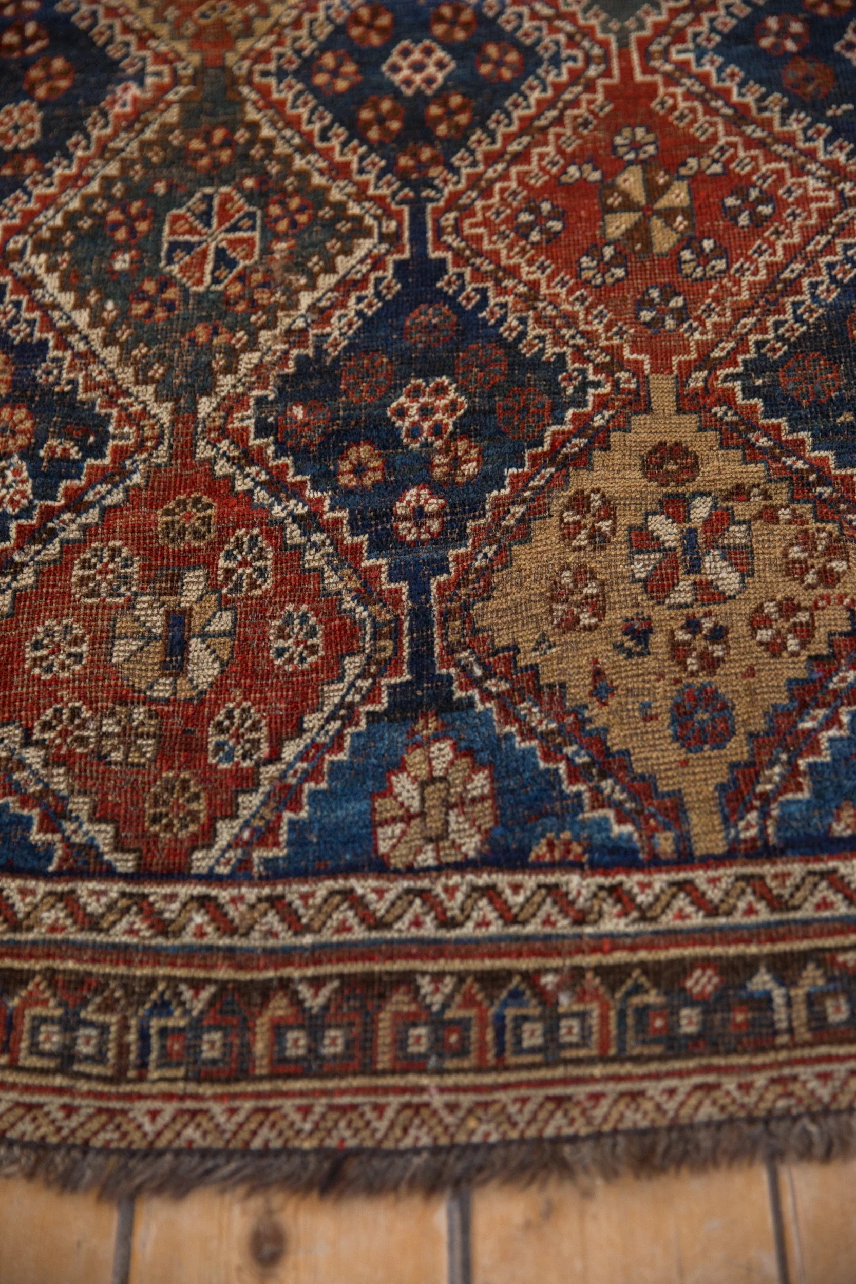 4x4.5 Antique Qashqai Square Rug - Image 5