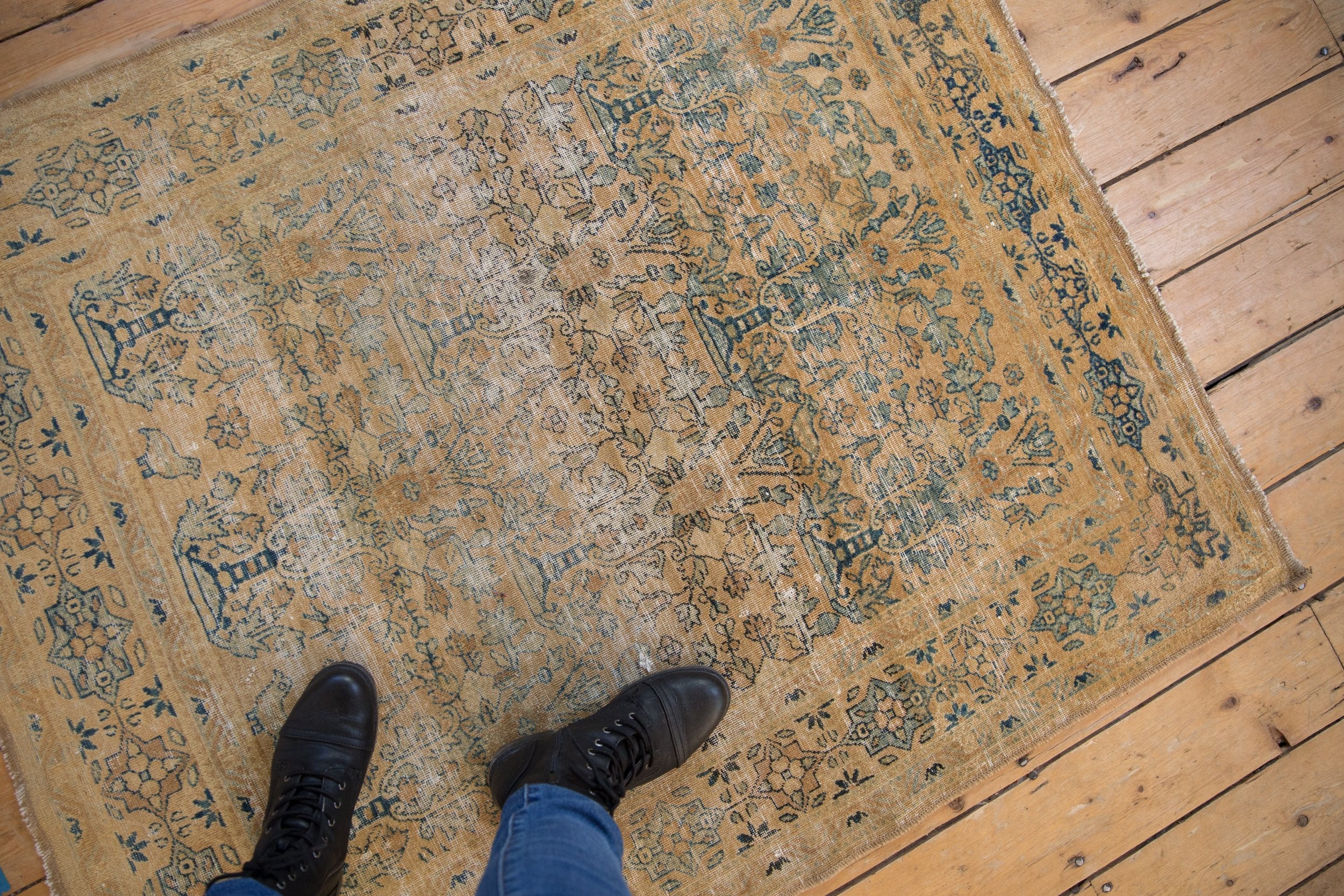 4x4.5 Vintage Distressed Meshed Square Rug - Image 2
