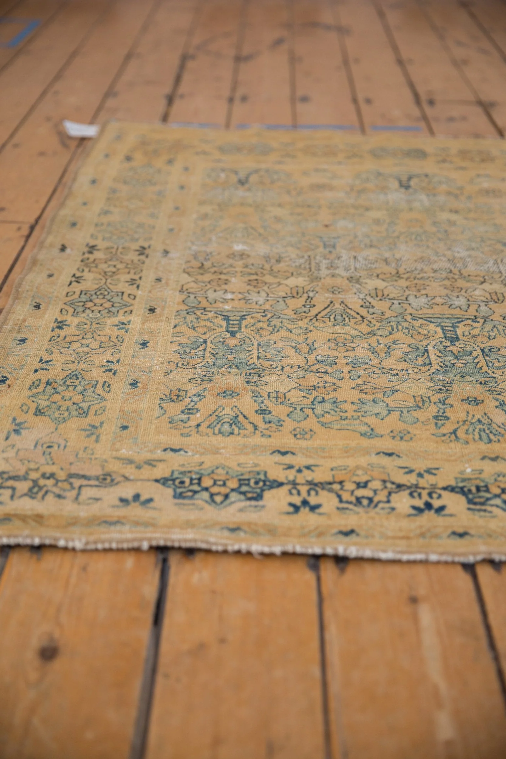 4x4.5 Vintage Distressed Meshed Square Rug - Image 5