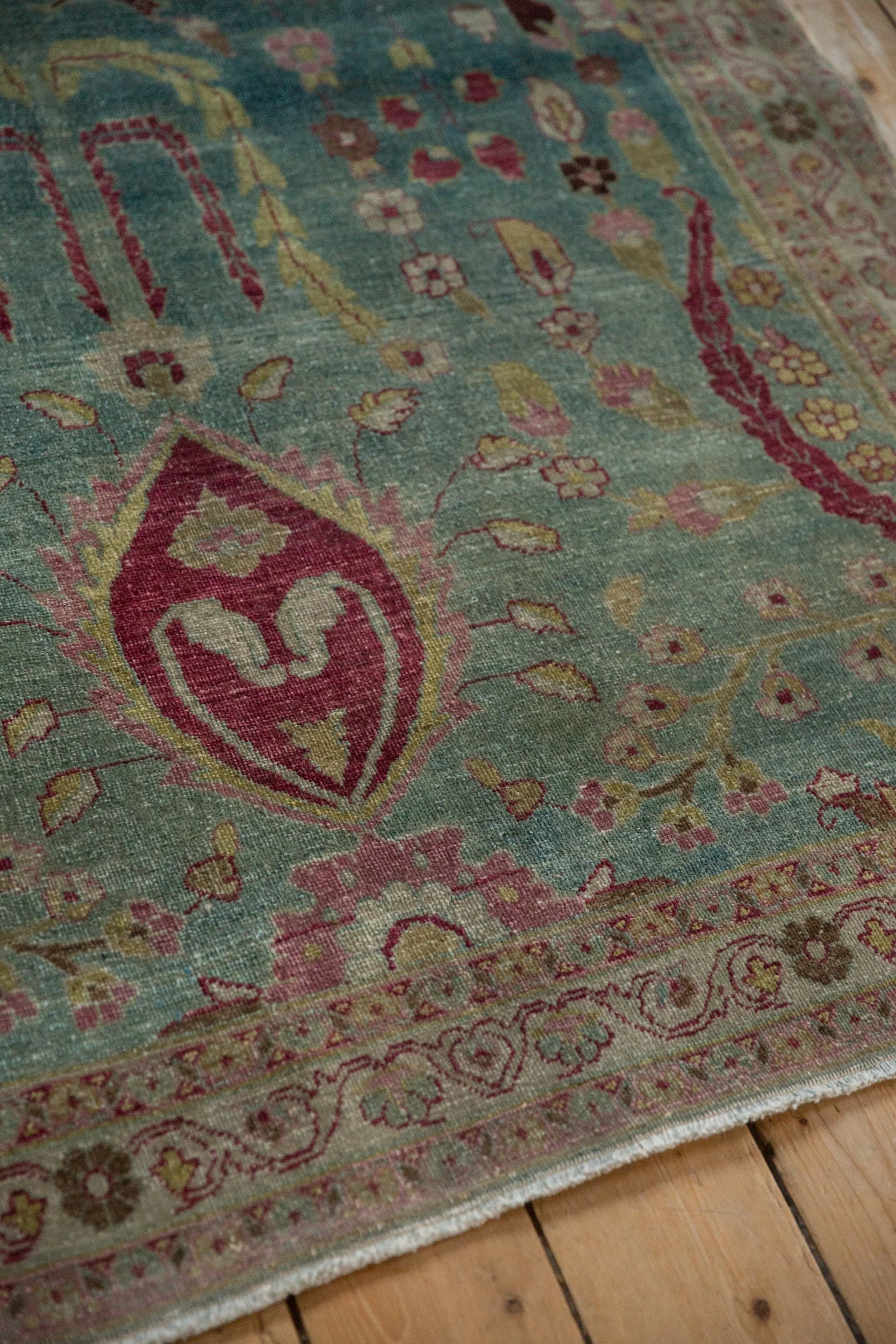 4x5.5 Vintage Distressed Meshed Rug - Image 7