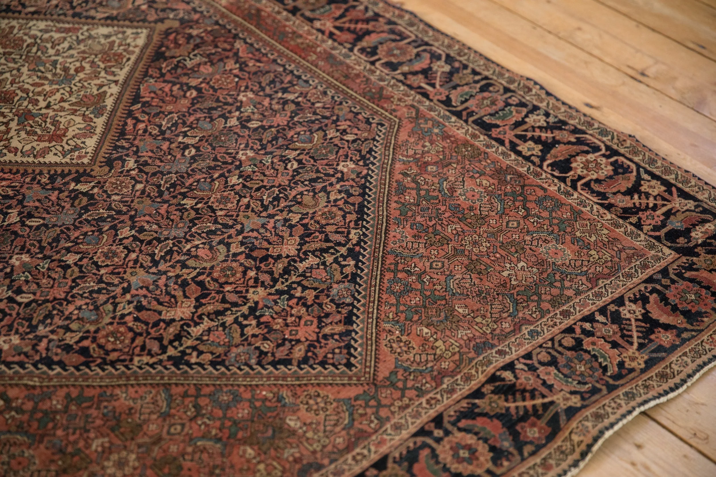 4x6.5 Antique Farahan Sarouk Rug - Image 5