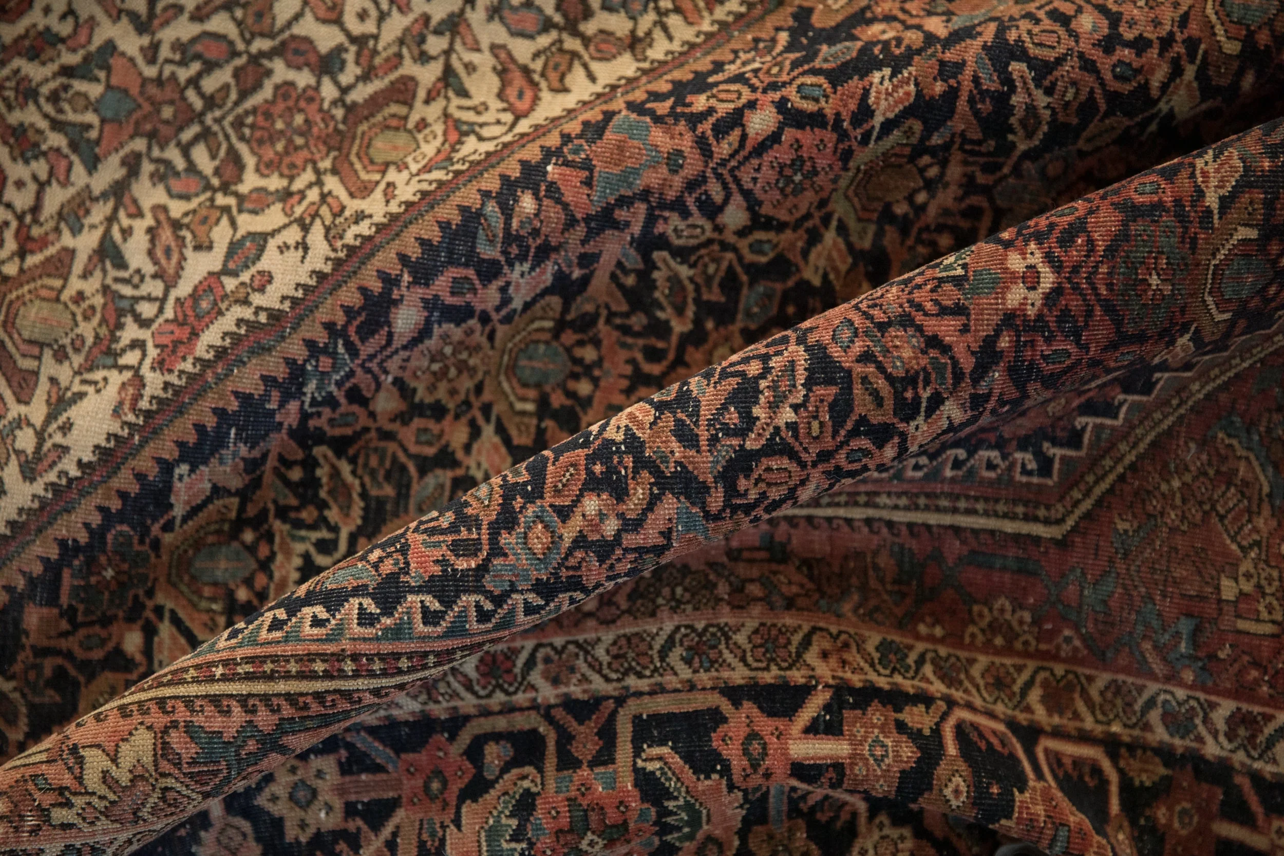 4x6.5 Antique Farahan Sarouk Rug - Image 9