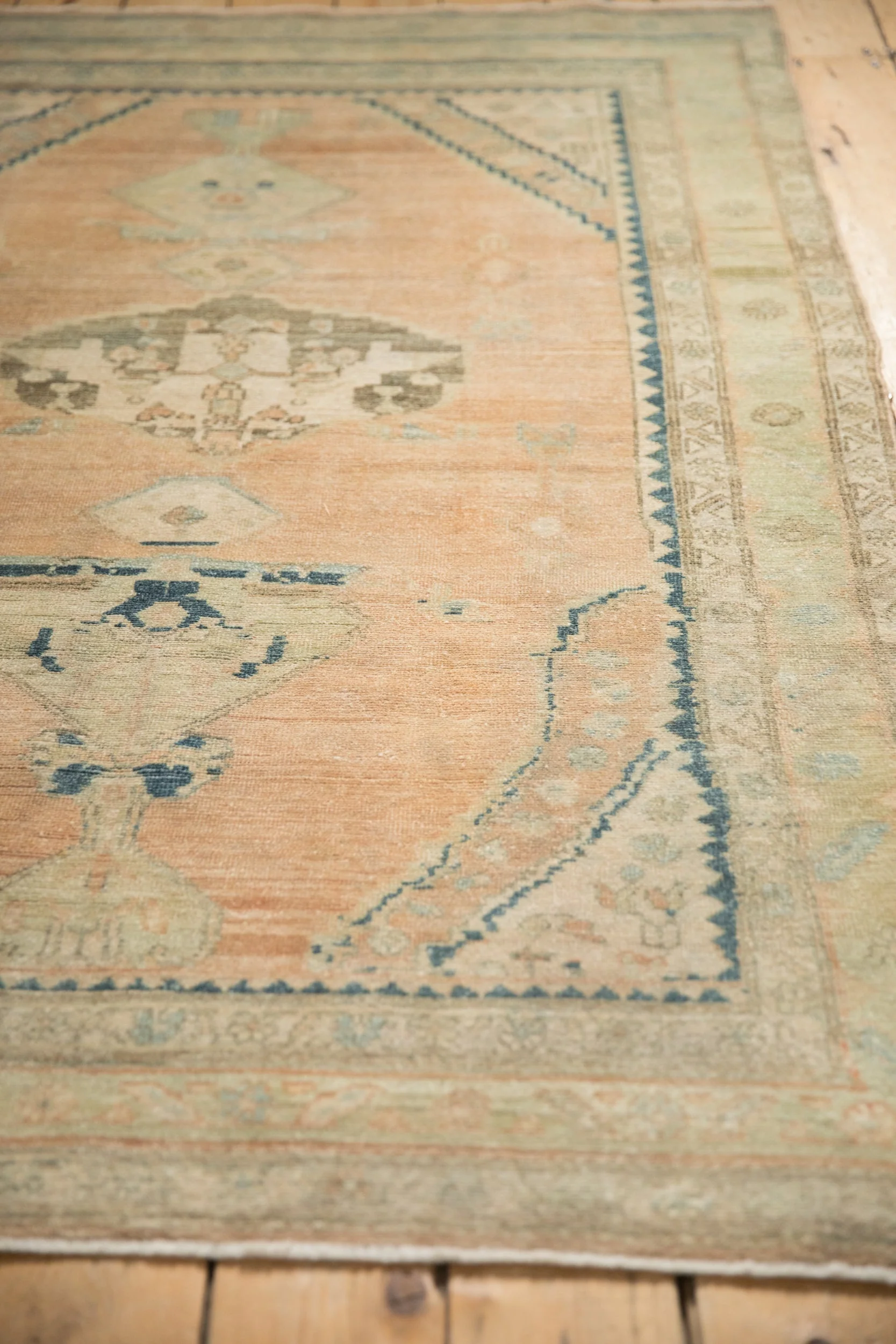 4x6.5 Vintage Distressed Hamadan Rug - Image 10