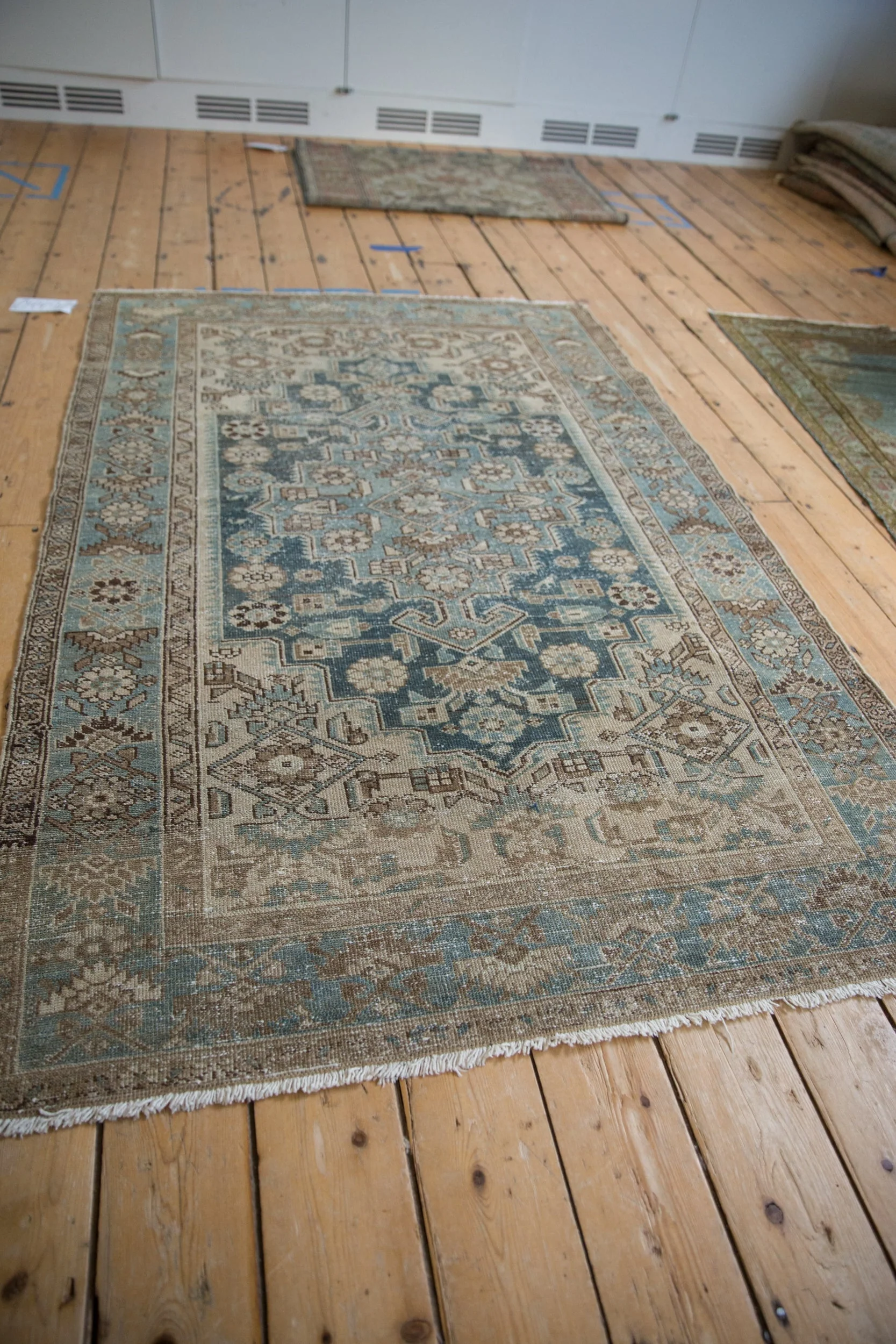4x6.5 Vintage Distressed Hamadan Rug - Image 4