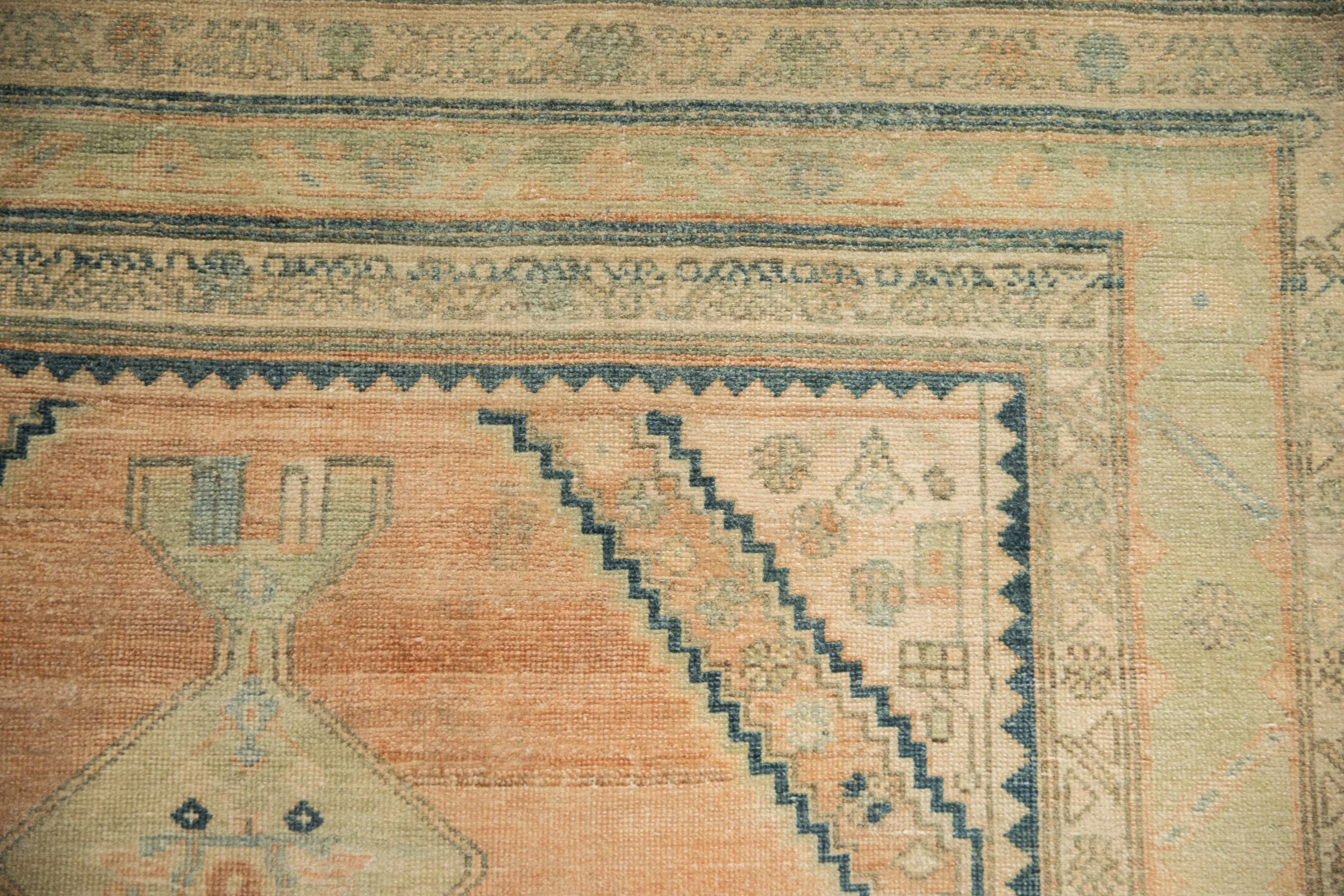 4x6.5 Vintage Distressed Hamadan Rug - Image 3