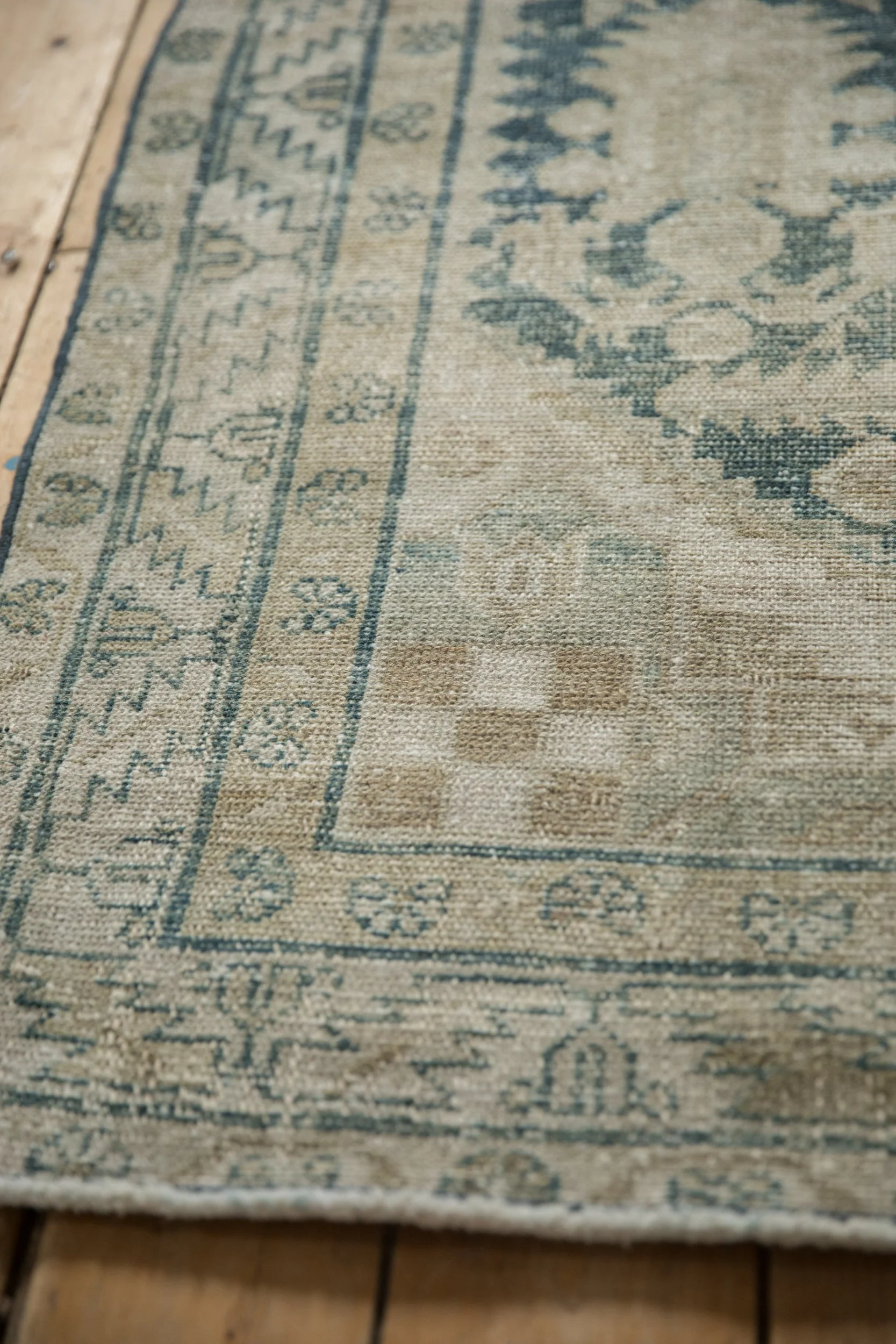 4x6.5 Vintage Distressed Hamadan Rug - Image 9